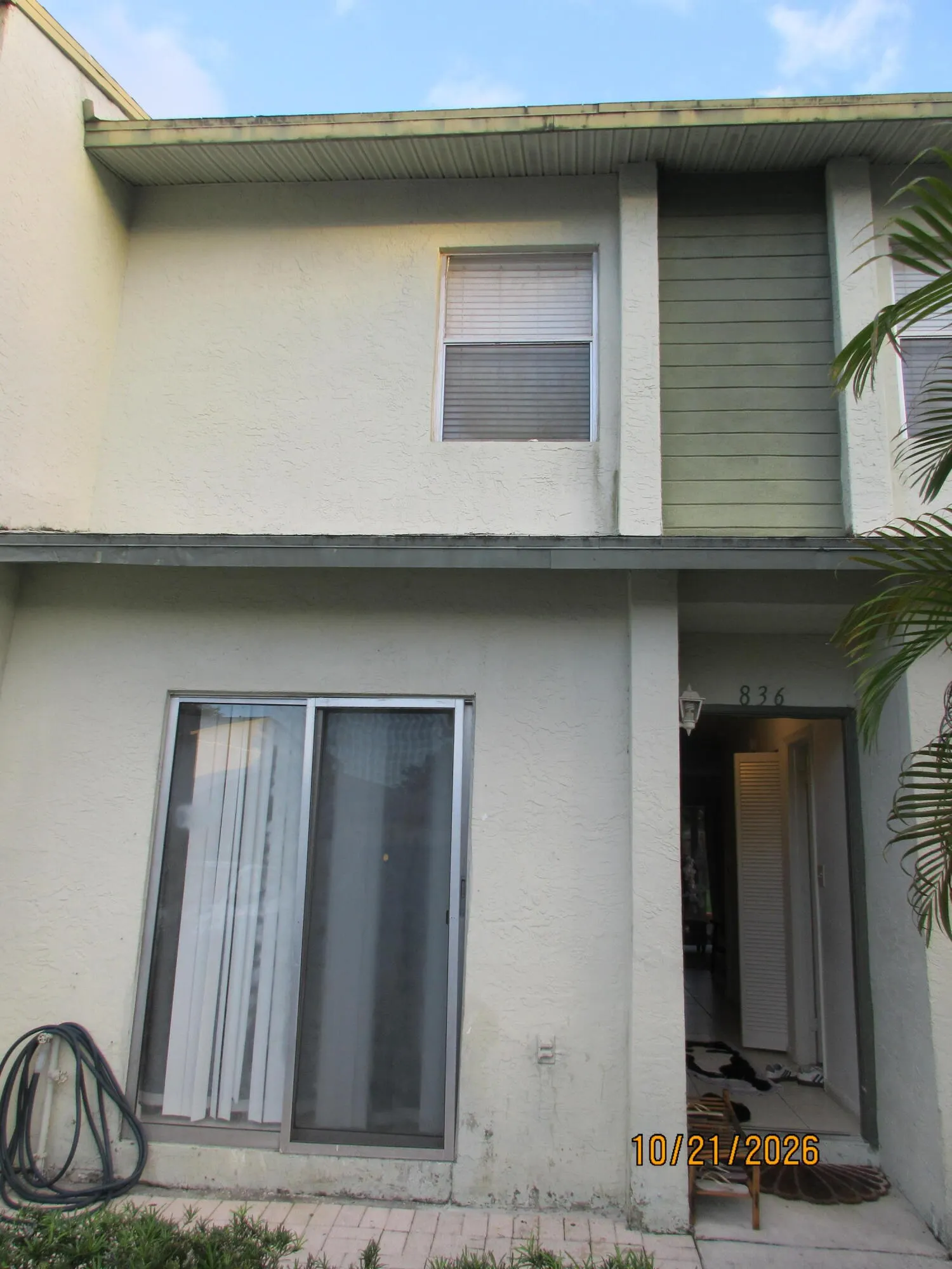 836 CRYSTAL LAKE Drive