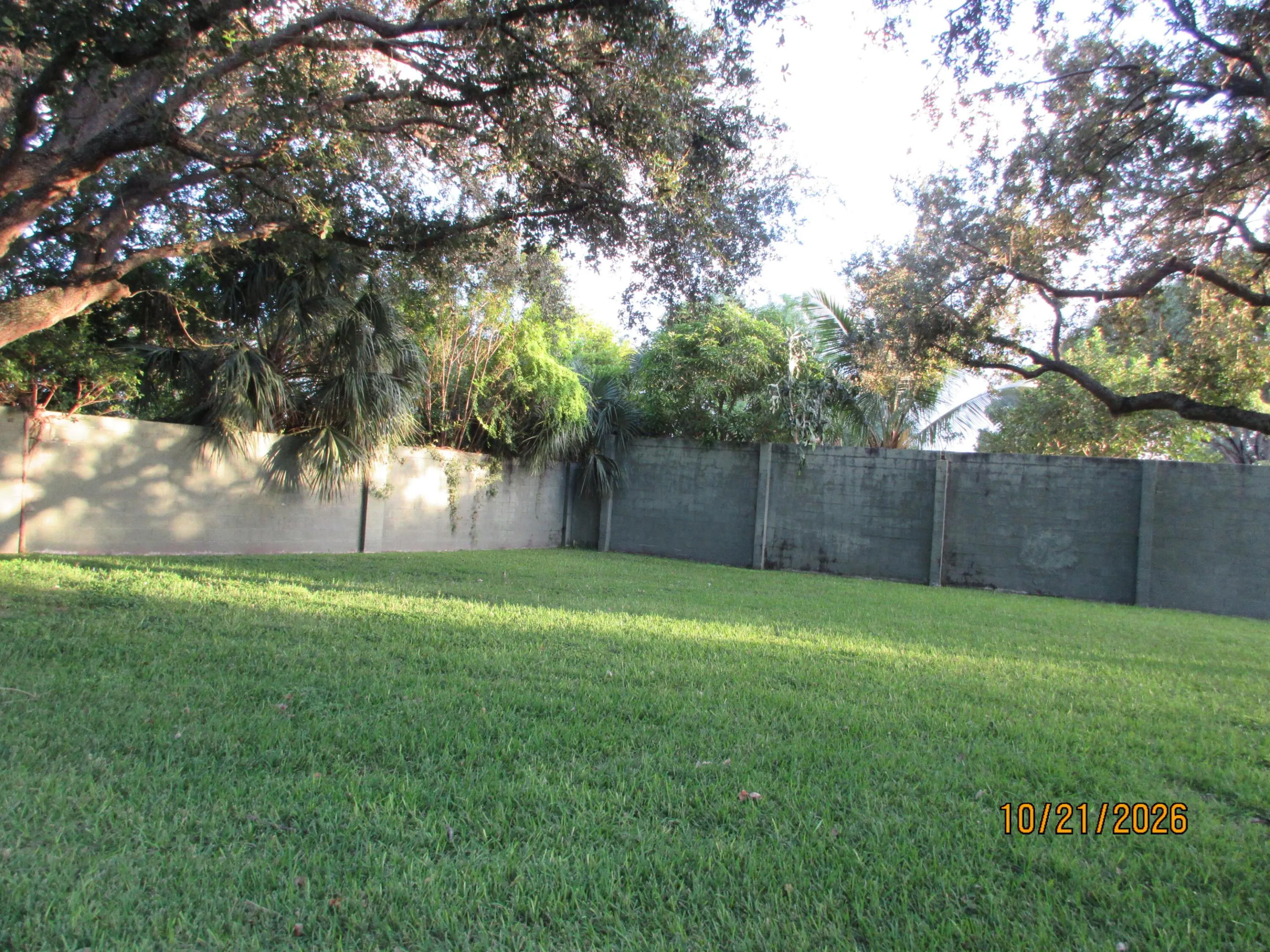 836 CRYSTAL LAKE Drive