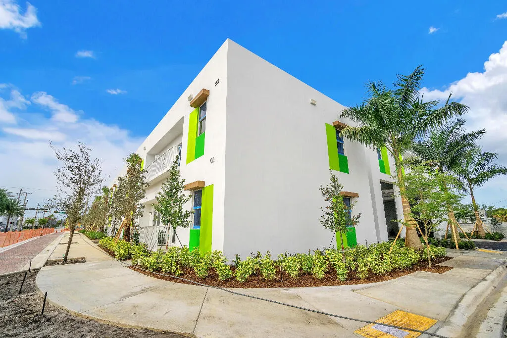 501 N Dixie Highway #108A