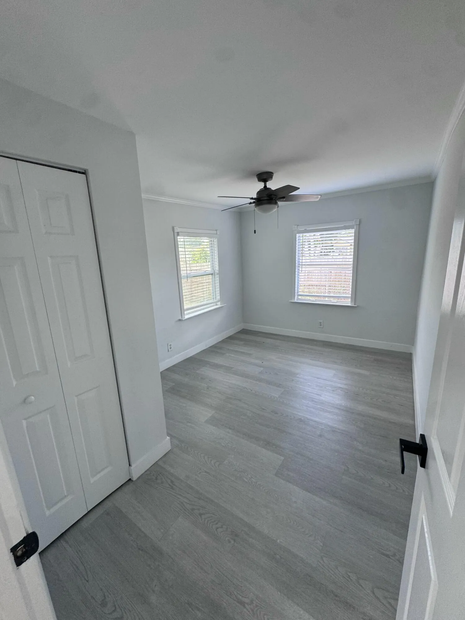 137 SW 9TH Avenue