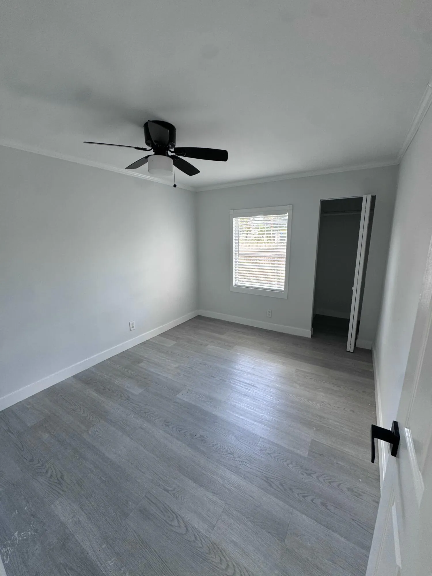 137 SW 9TH Avenue