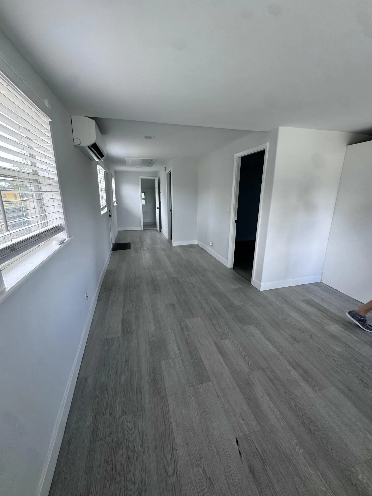 137 SW 9TH Avenue