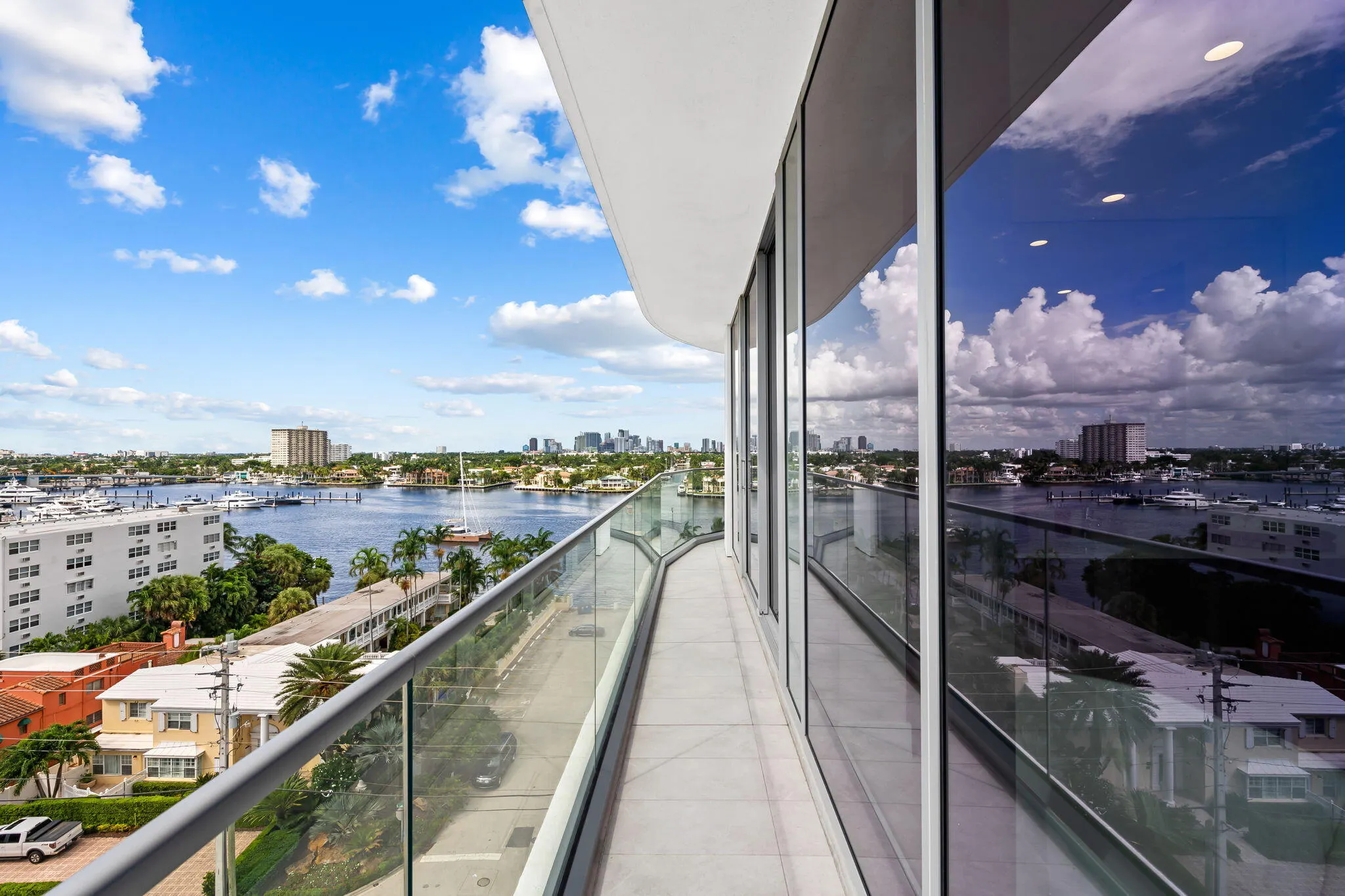153 N Seabreeze Blvd #602