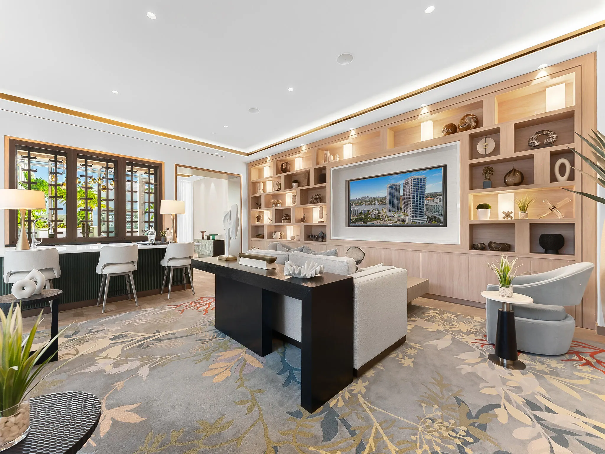 153 N Seabreeze Blvd #602