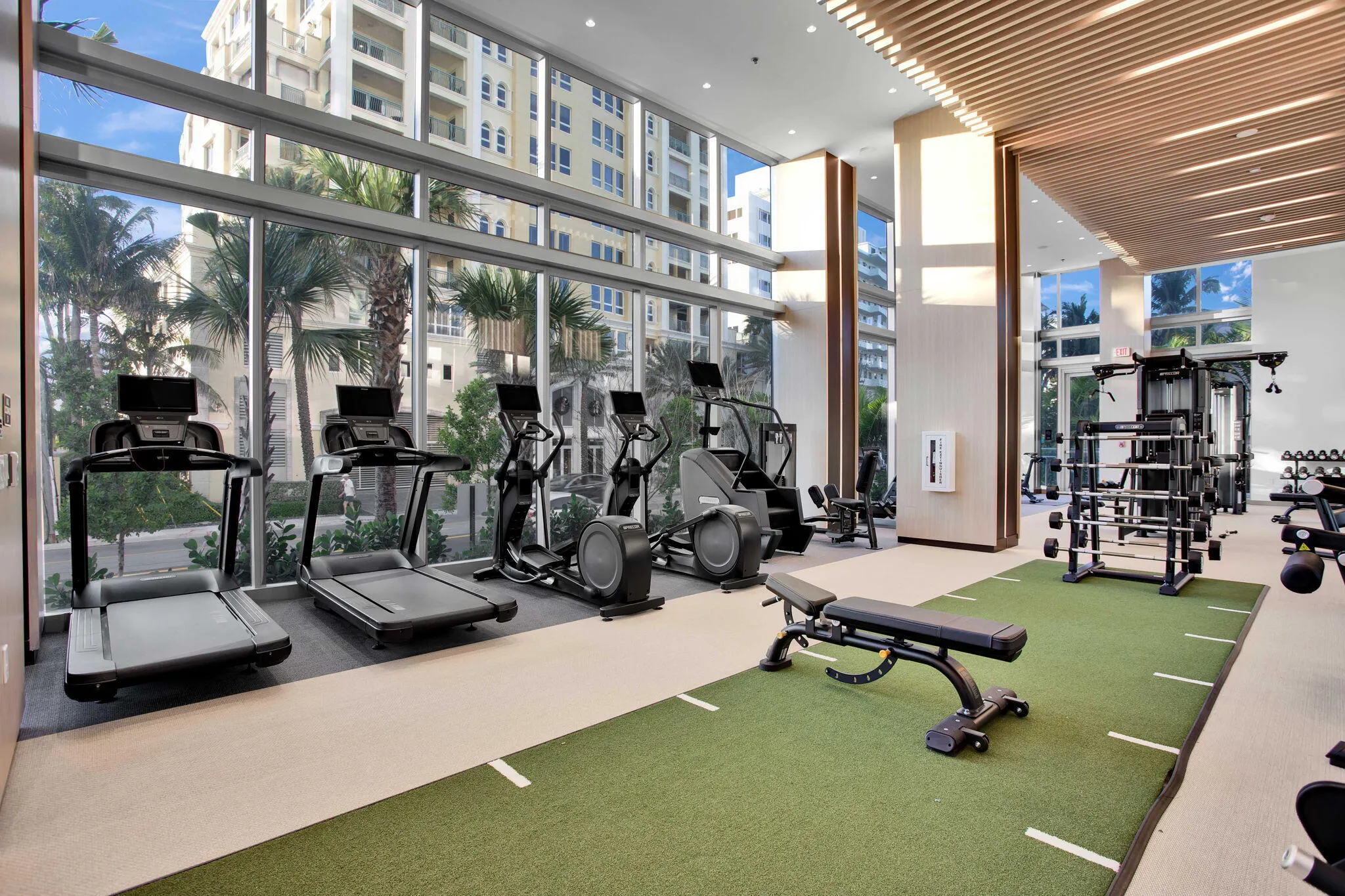 153 N Seabreeze Blvd #602