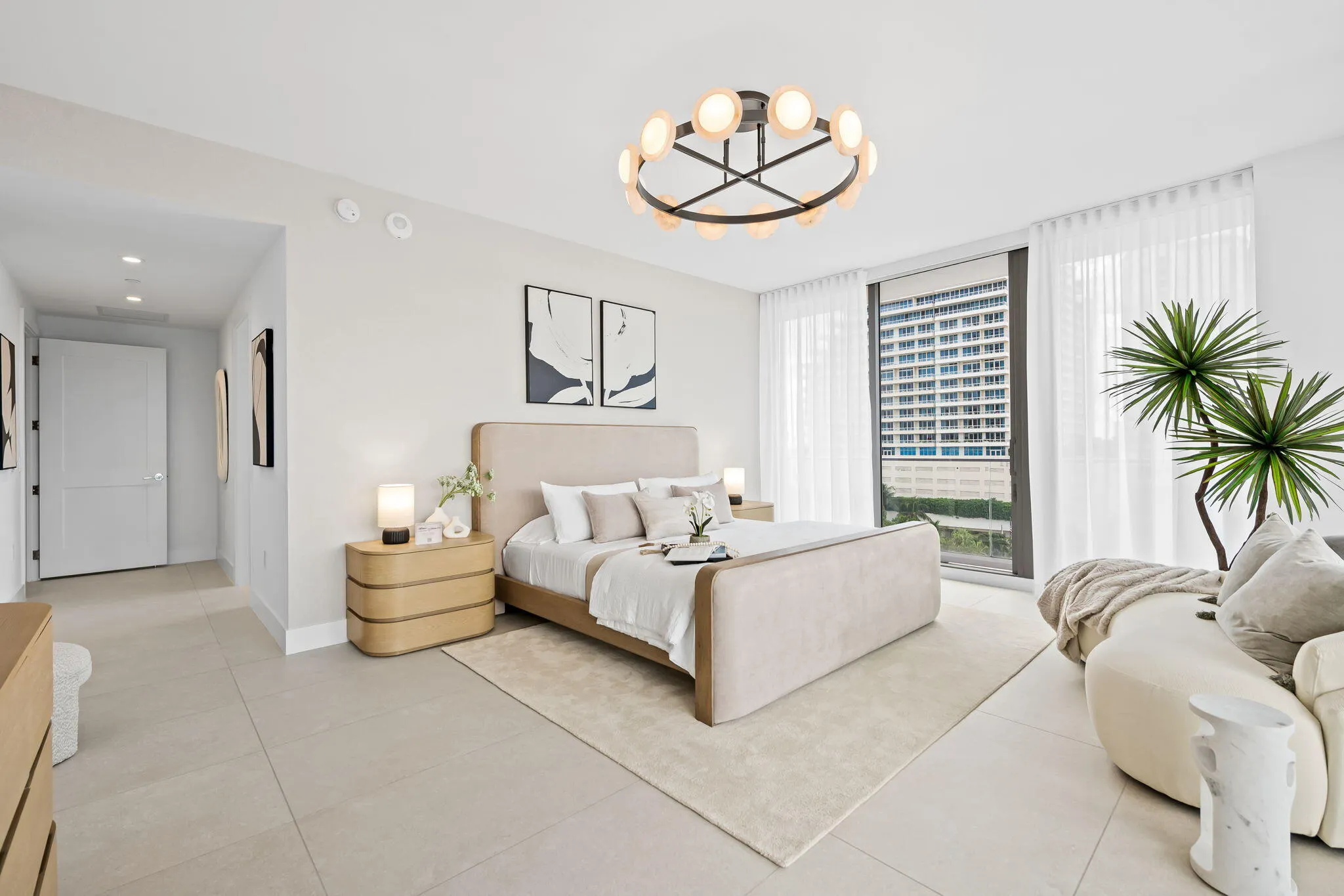 153 N Seabreeze Blvd #602