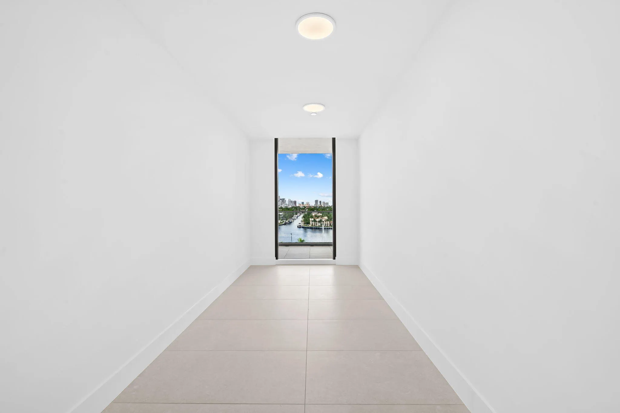 153 N Seabreeze Blvd #602