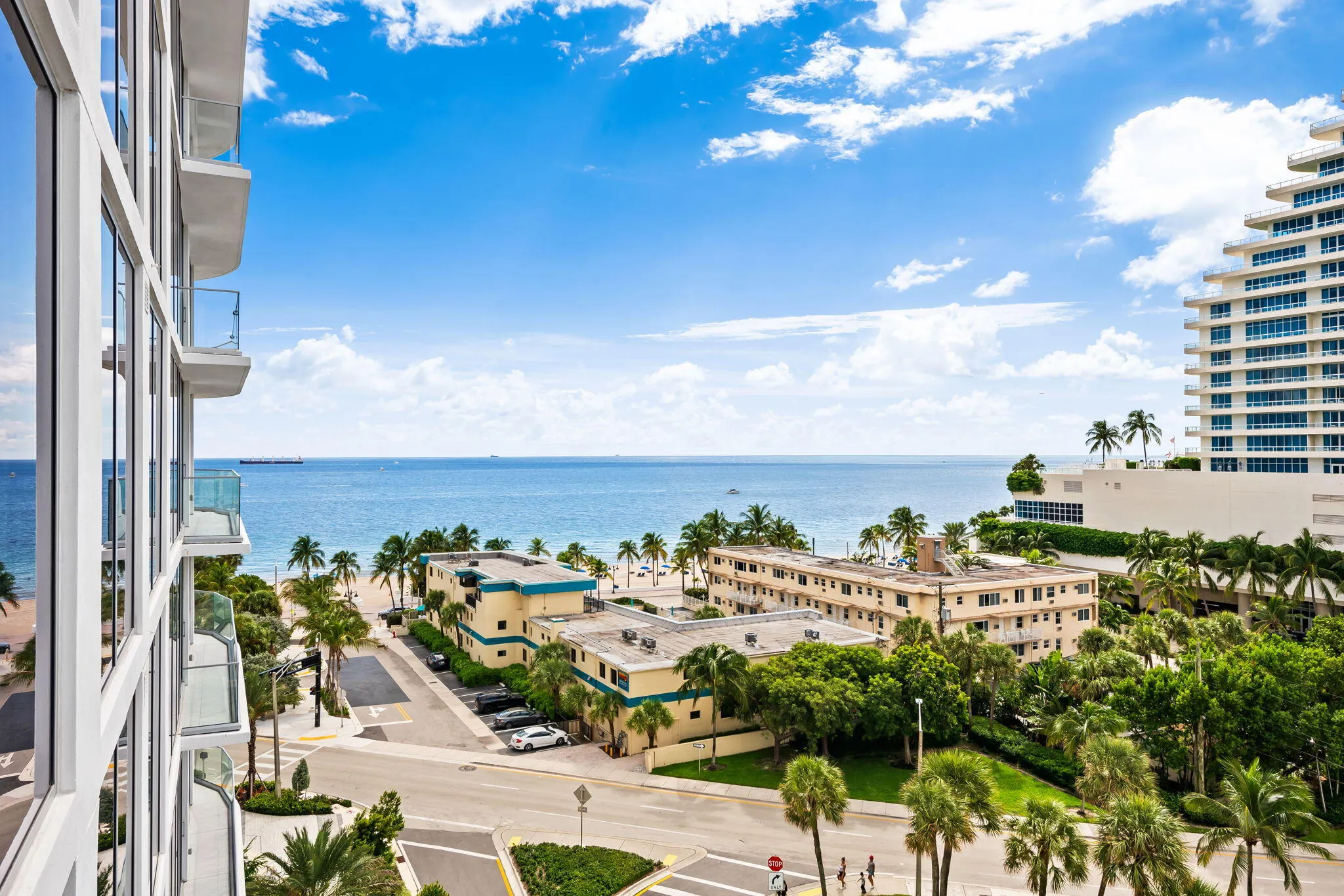 153 N Seabreeze Blvd #602