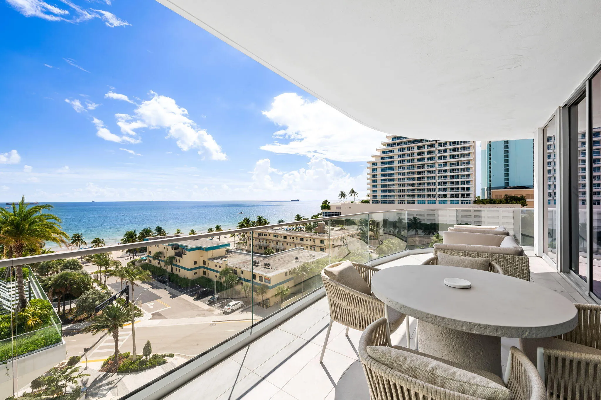 153 N Seabreeze Blvd #602
