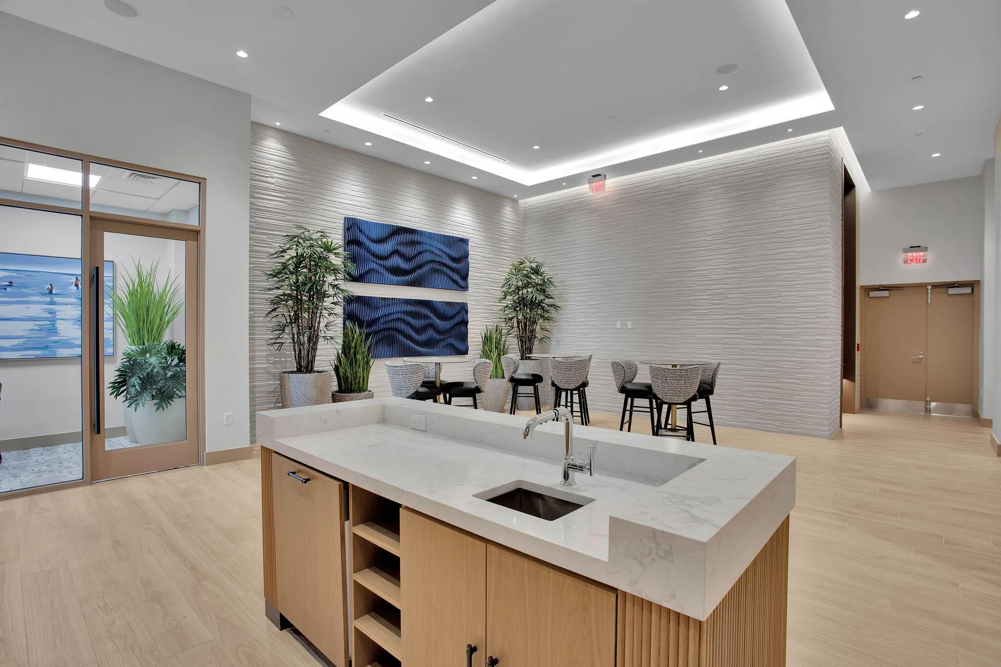 153 N Seabreeze Blvd #602