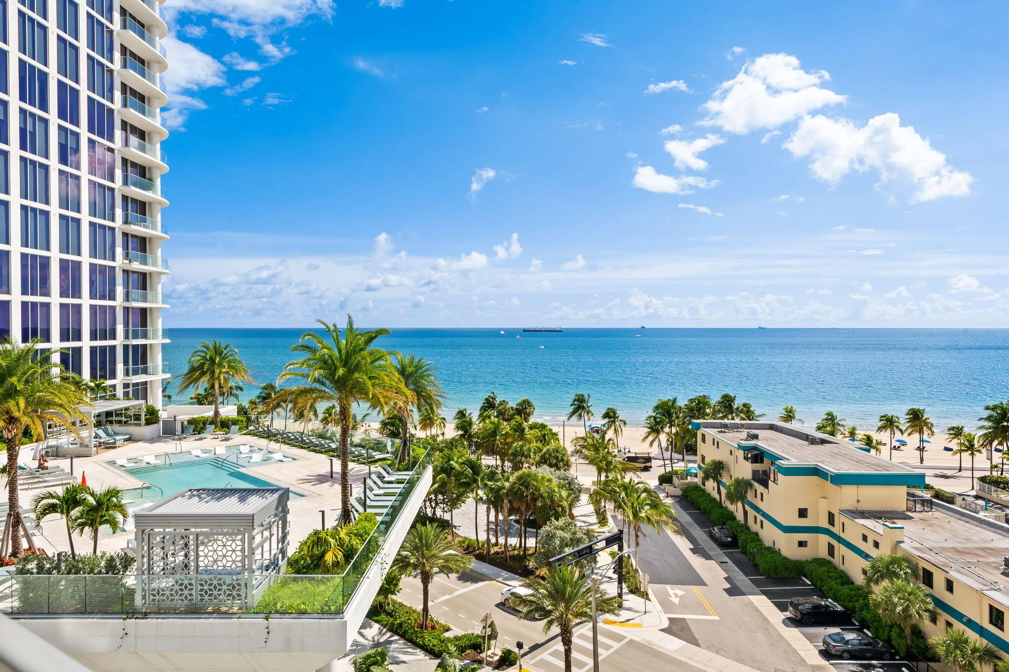 153 N Seabreeze Blvd #602