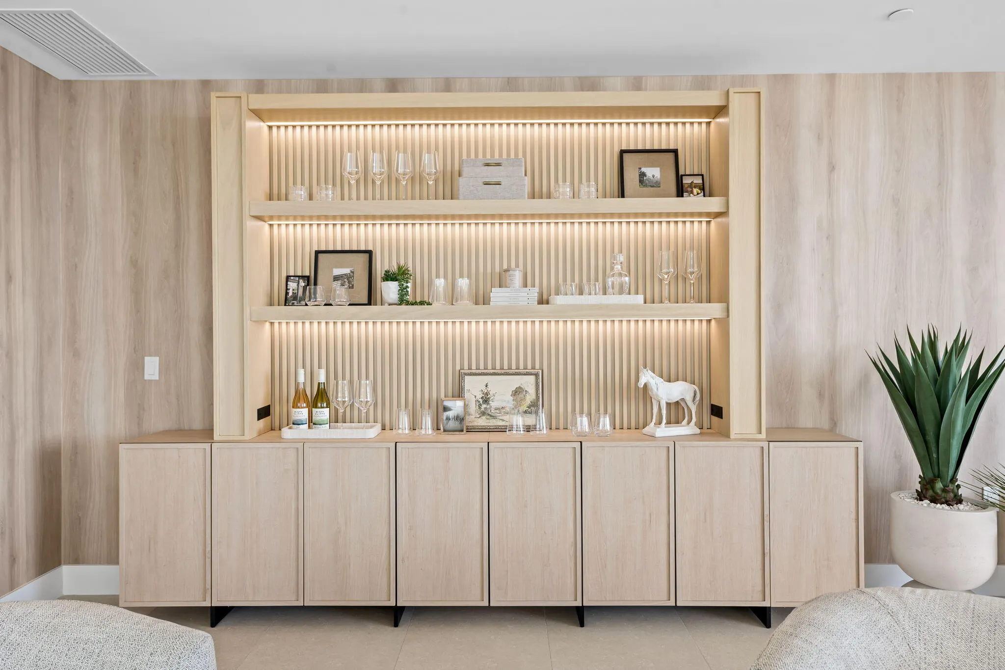 153 N Seabreeze Blvd #602