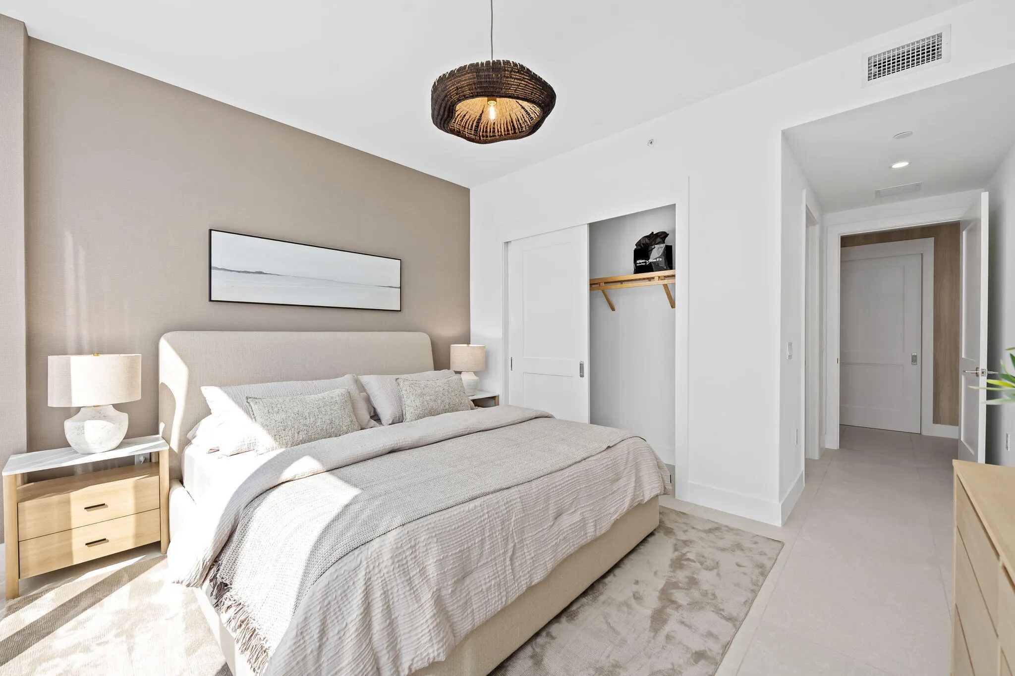 153 N Seabreeze Blvd #602