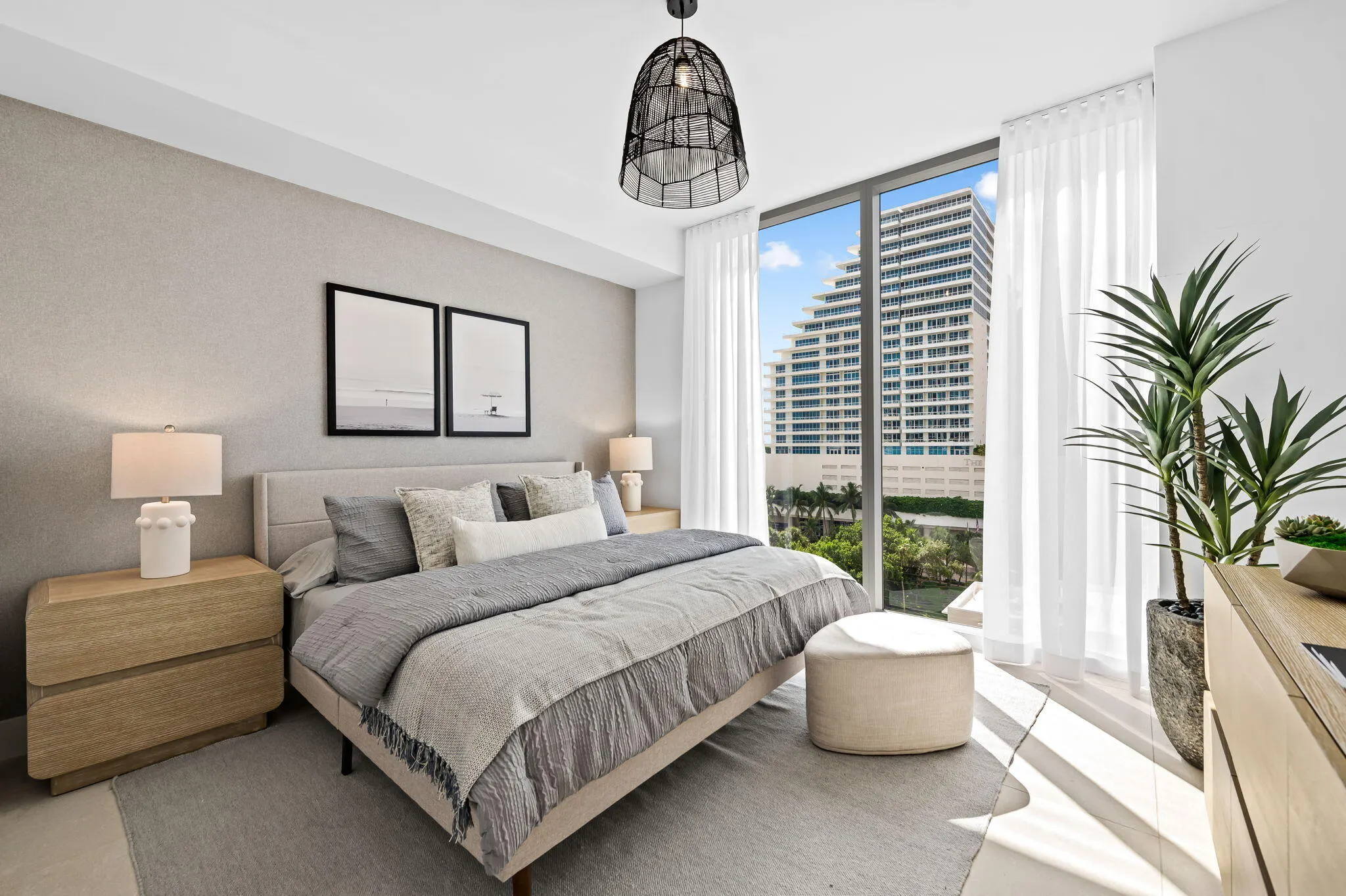 153 N Seabreeze Blvd #602