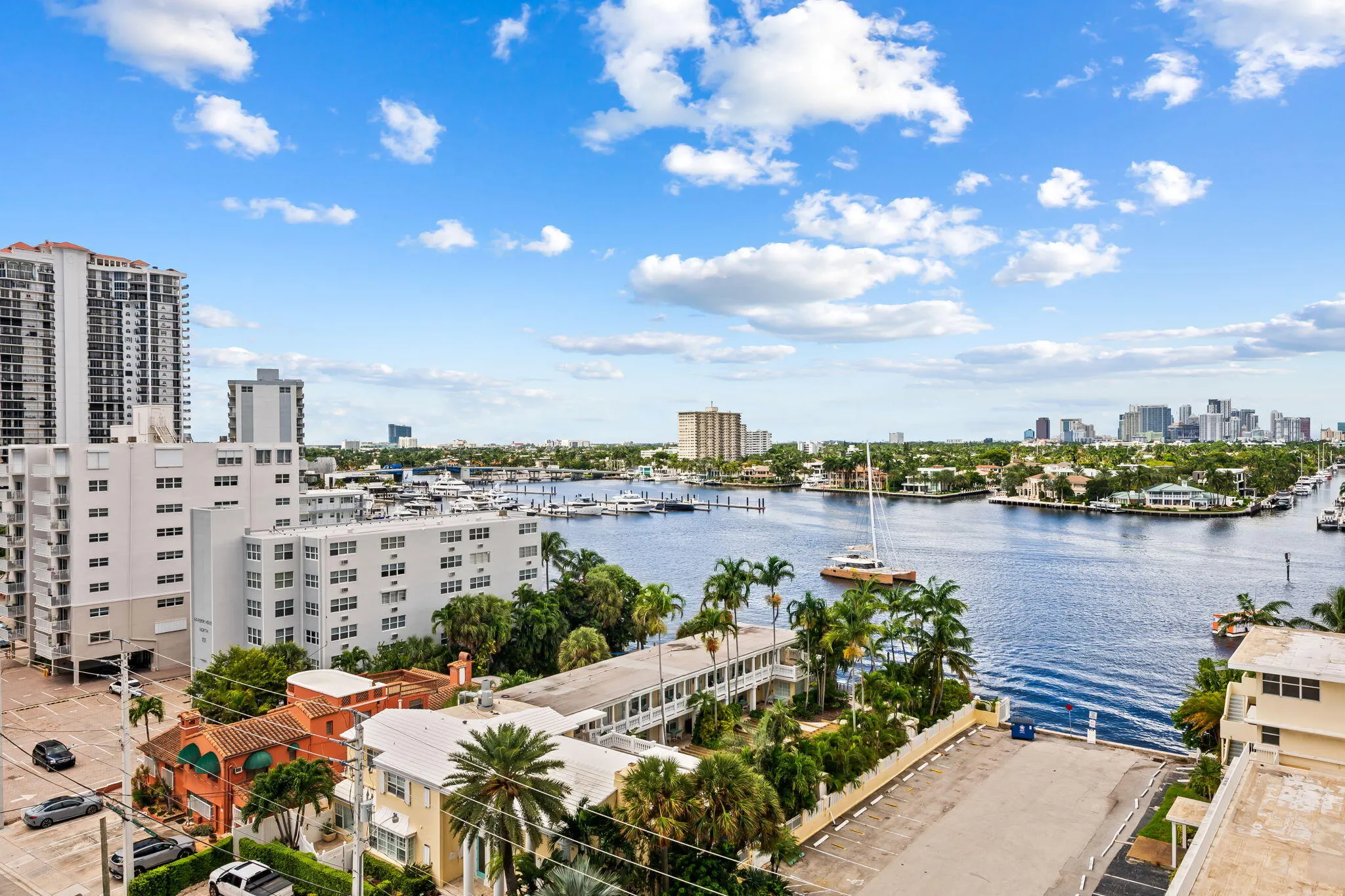 153 N Seabreeze Blvd #602
