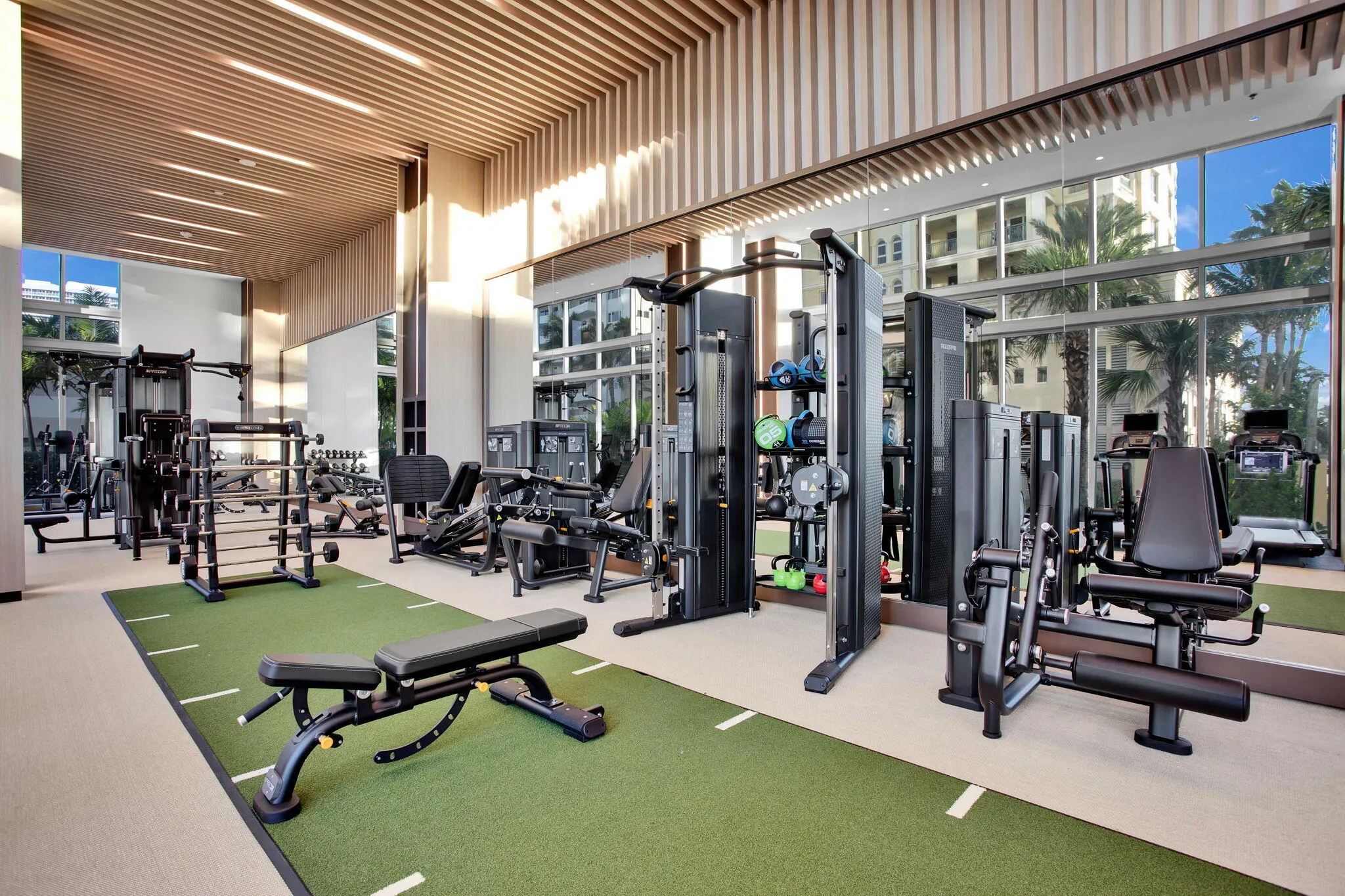 153 N Seabreeze Blvd #602