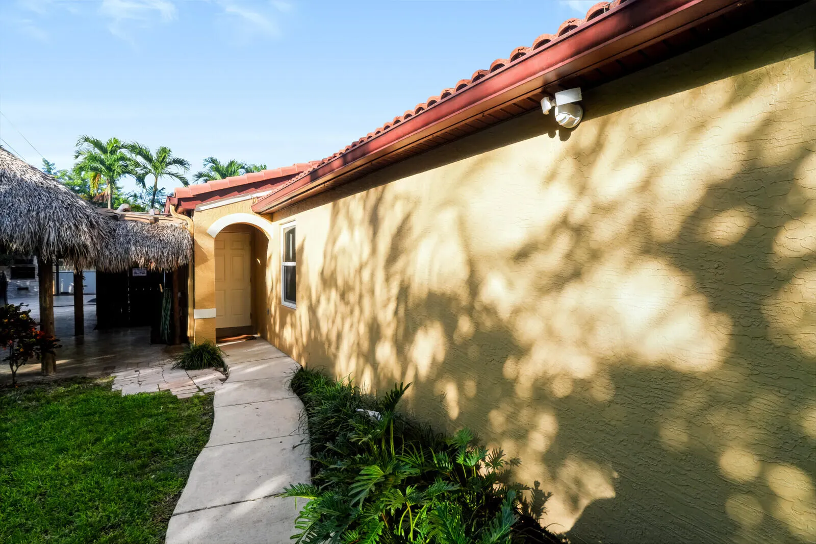 4387 NW 1ST Drive