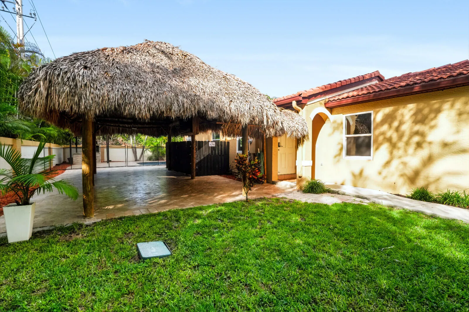 4387 NW 1ST Drive