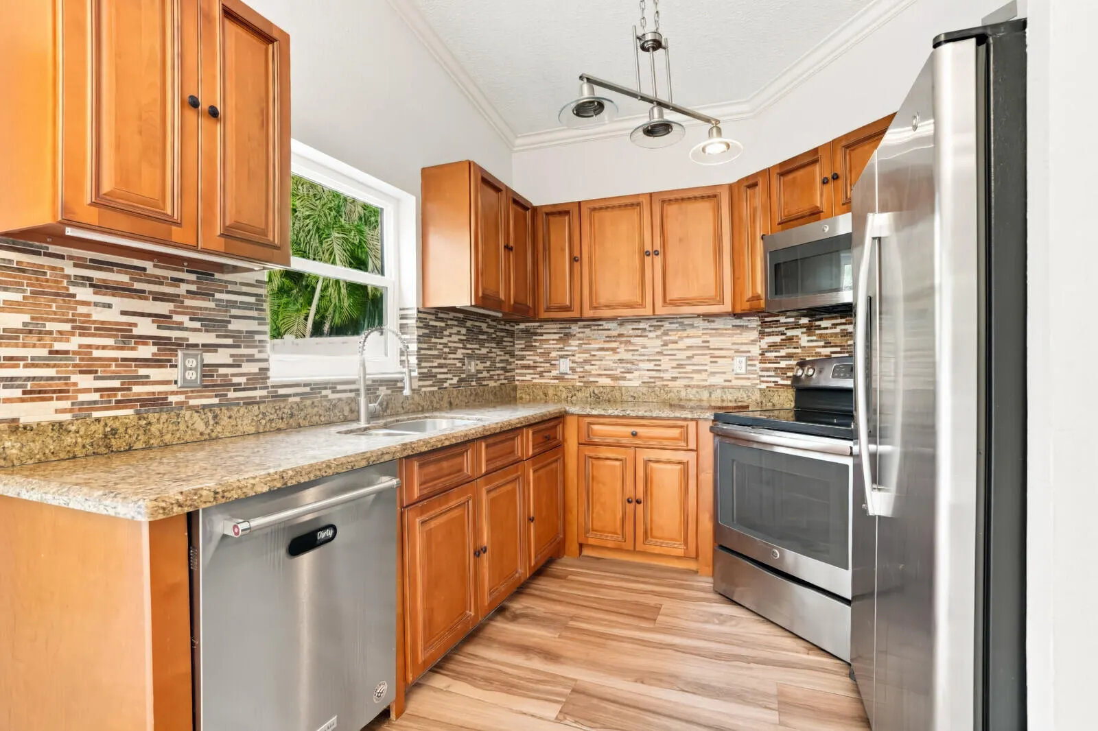 4387 NW 1ST Drive