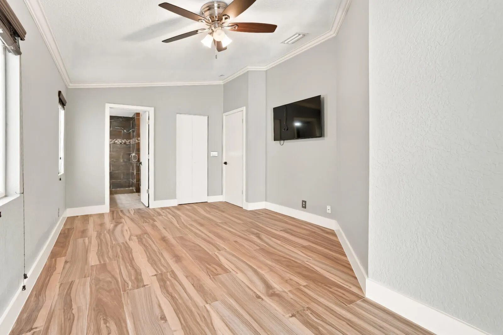 4387 NW 1ST Drive