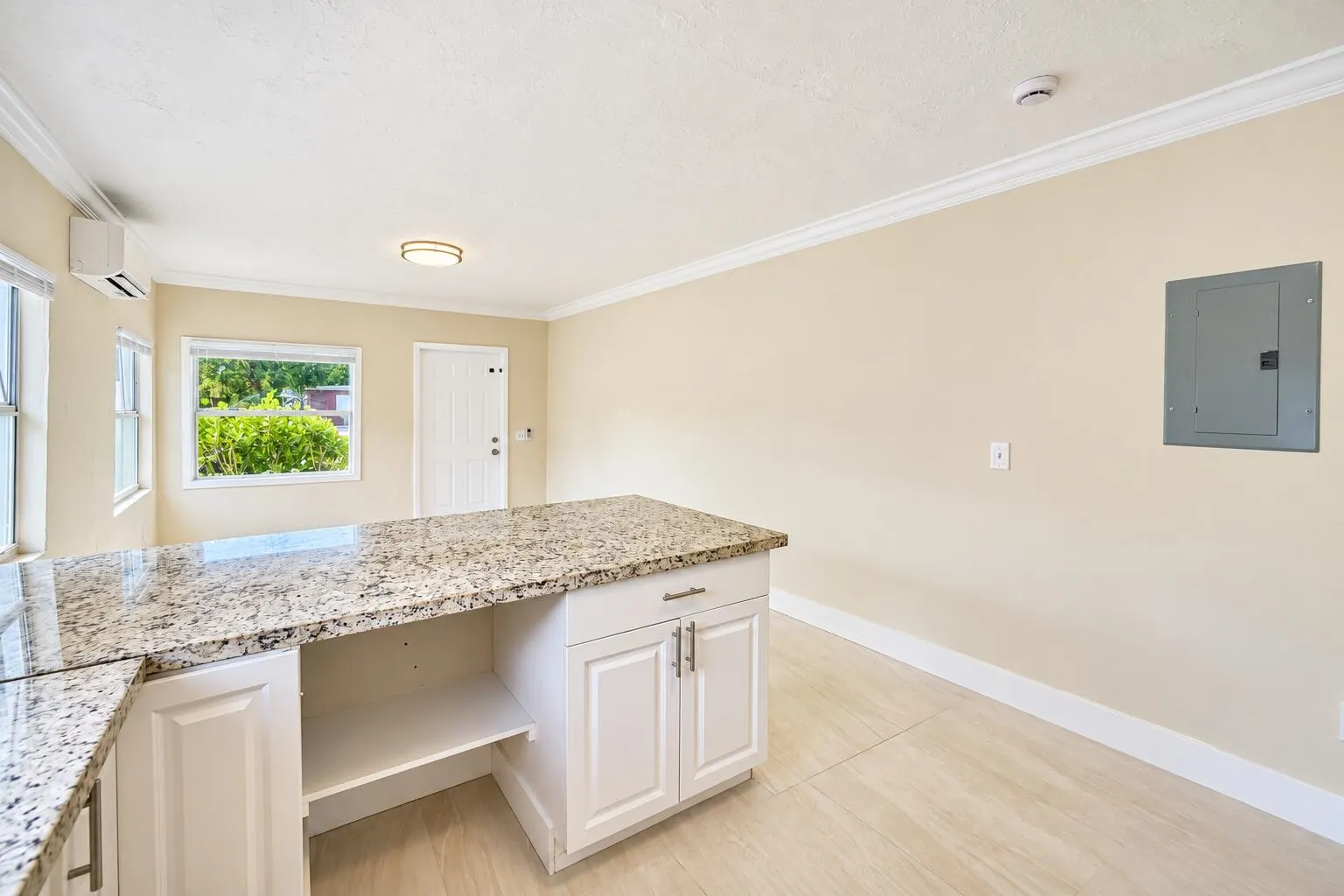 338 SW 1st Terrace #4