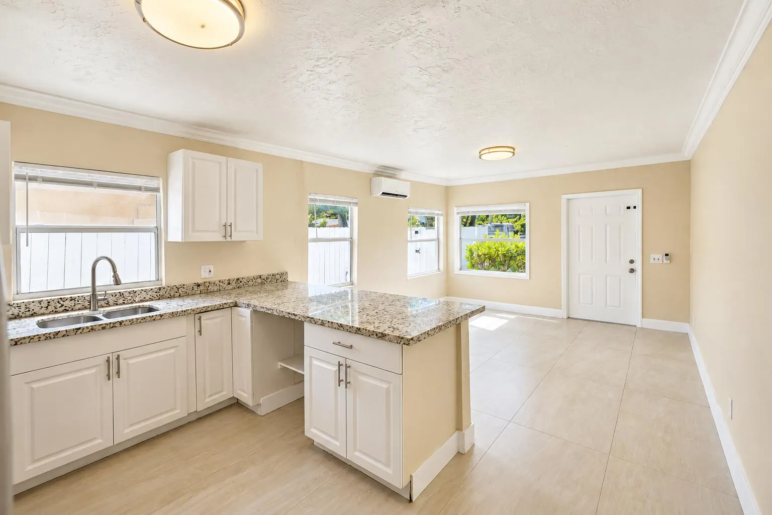 338 SW 1st Terrace #4