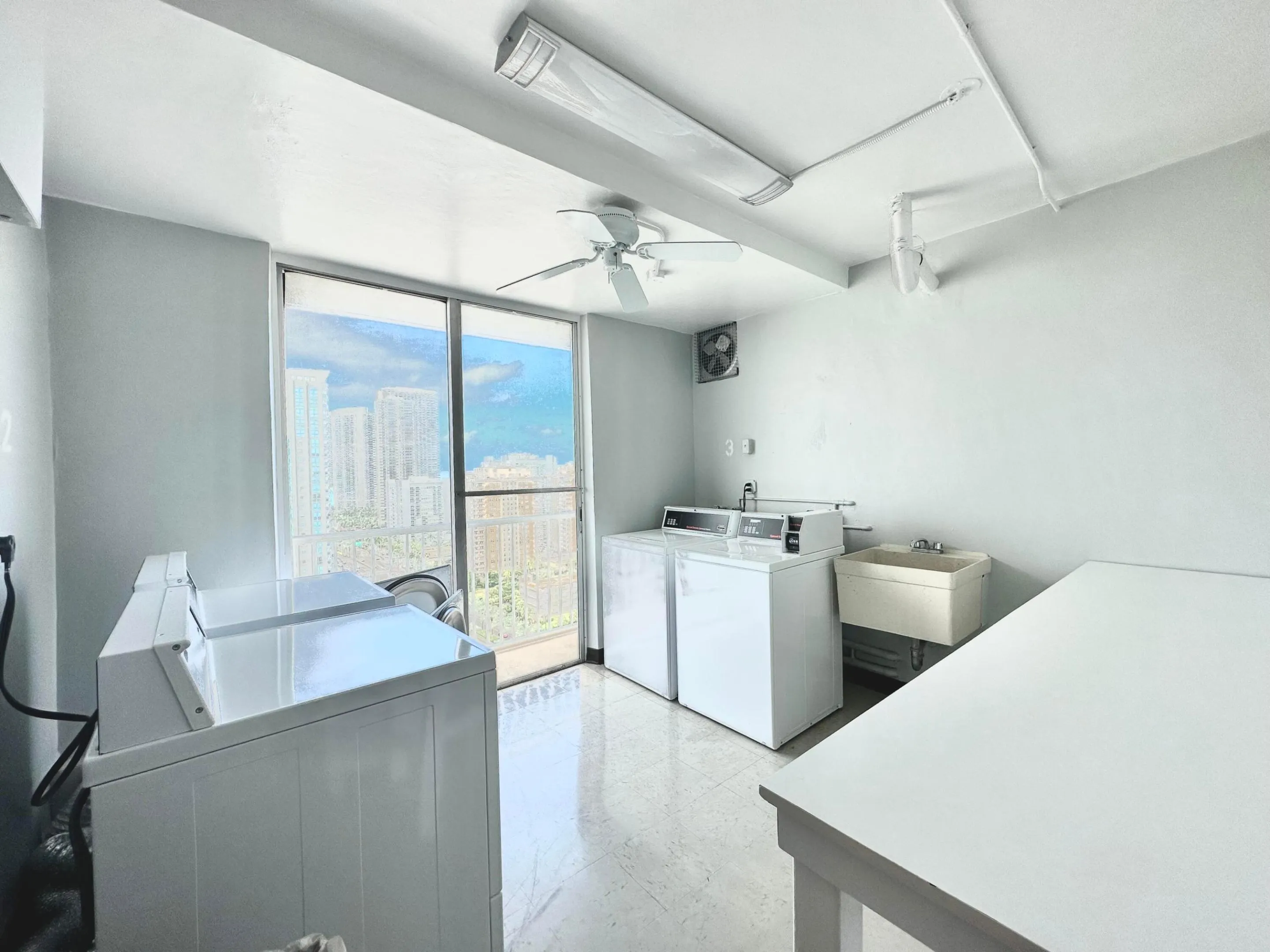 1985 S Ocean Drive #21A