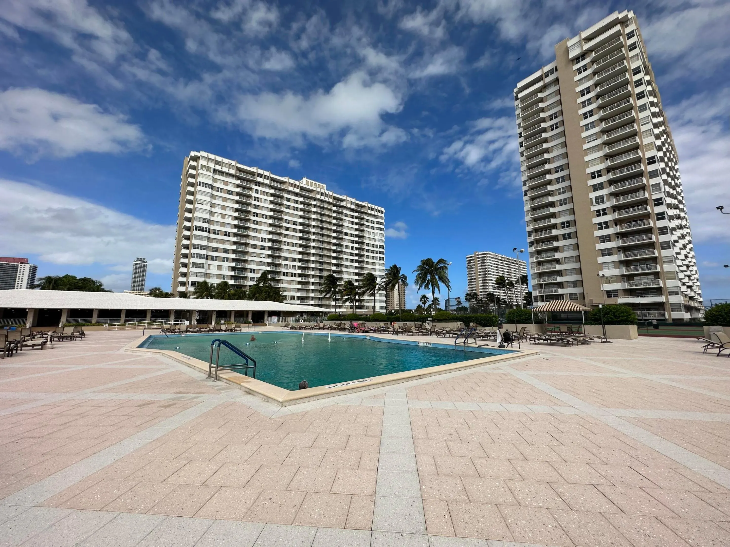 1985 S Ocean Drive #21A