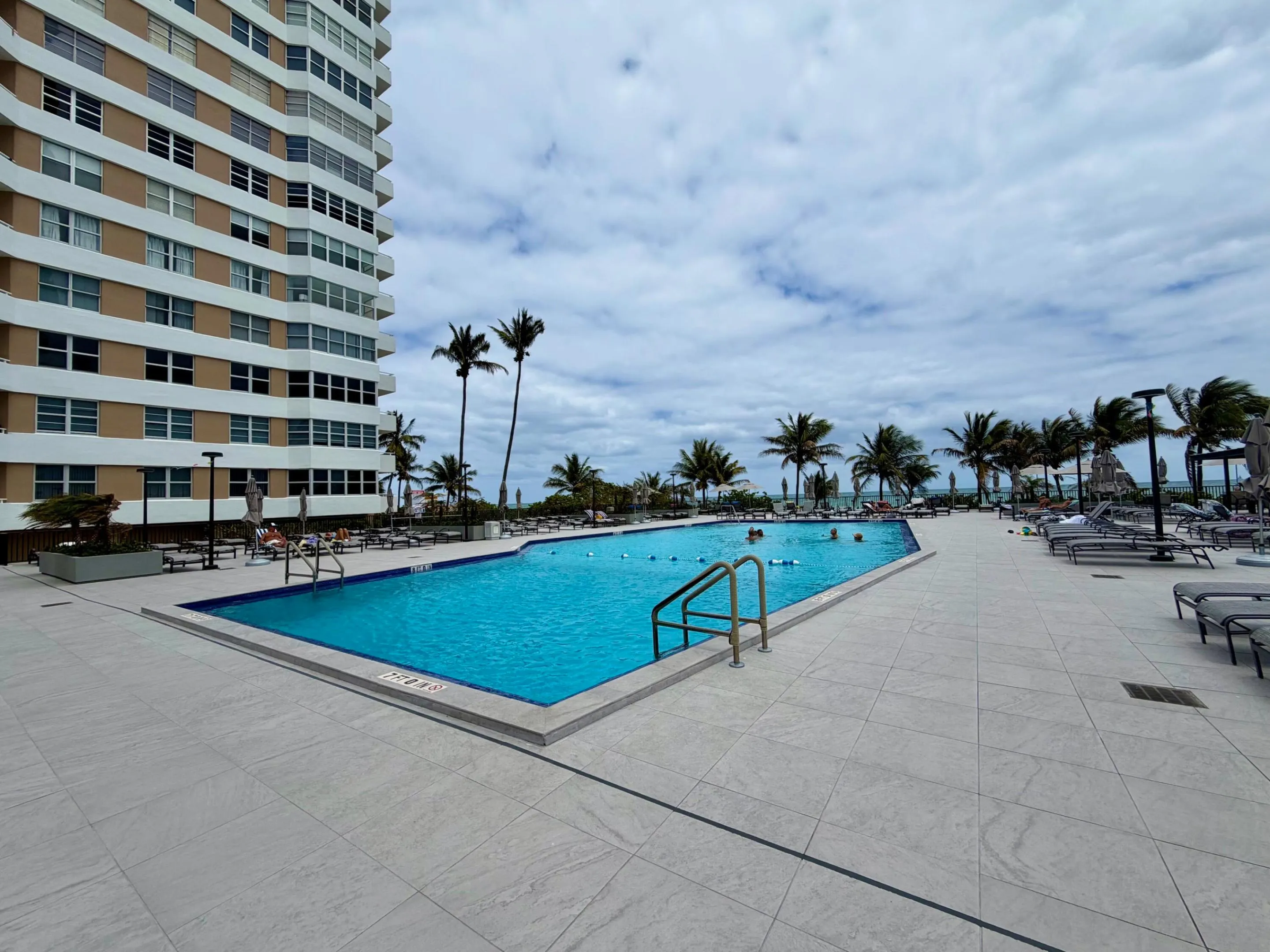 1985 S Ocean Drive #21A