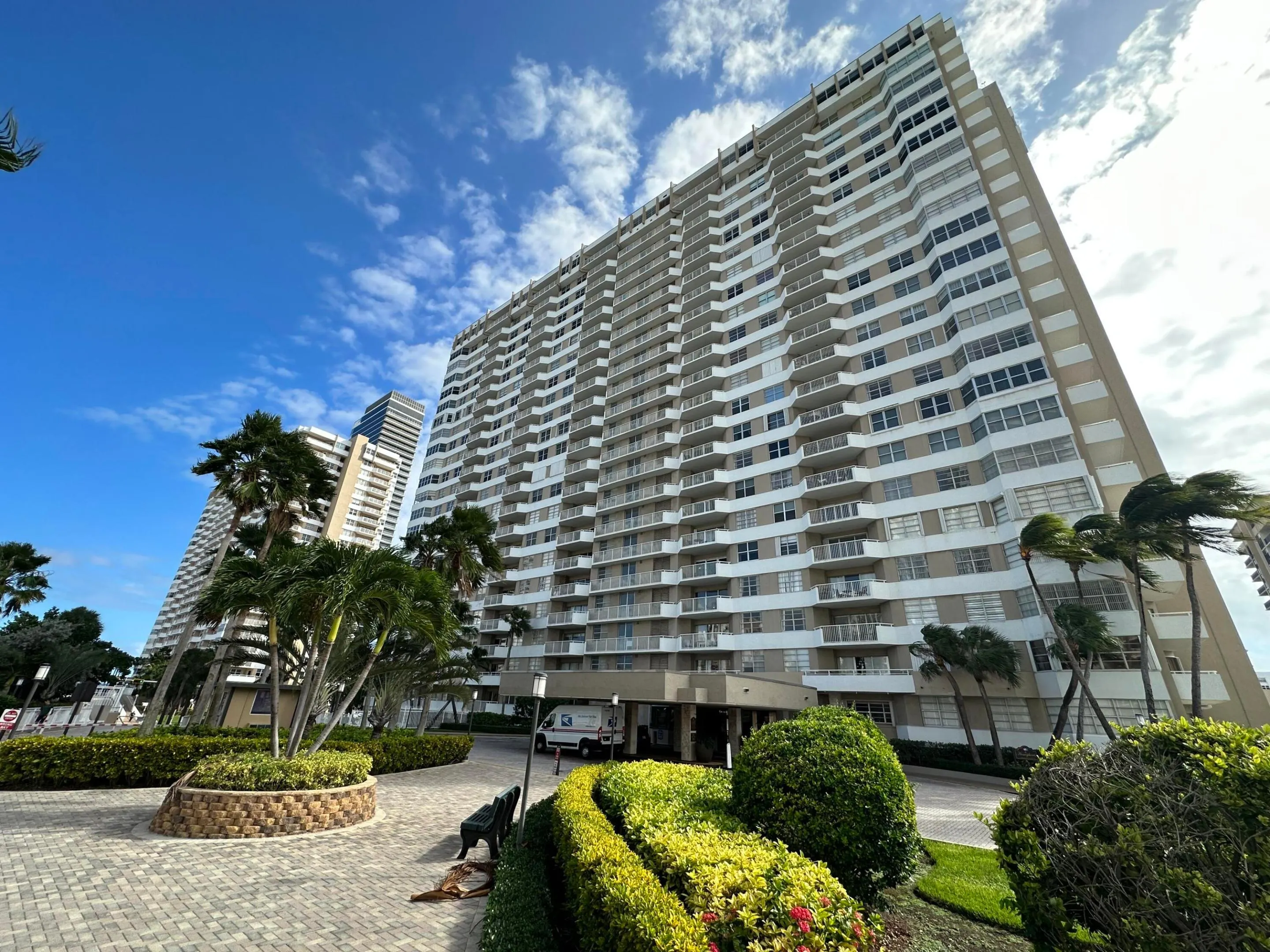 1985 S Ocean Drive #21A