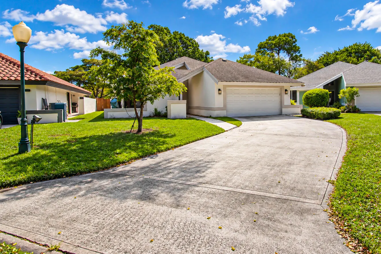 6708 SWEET MAPLE Lane