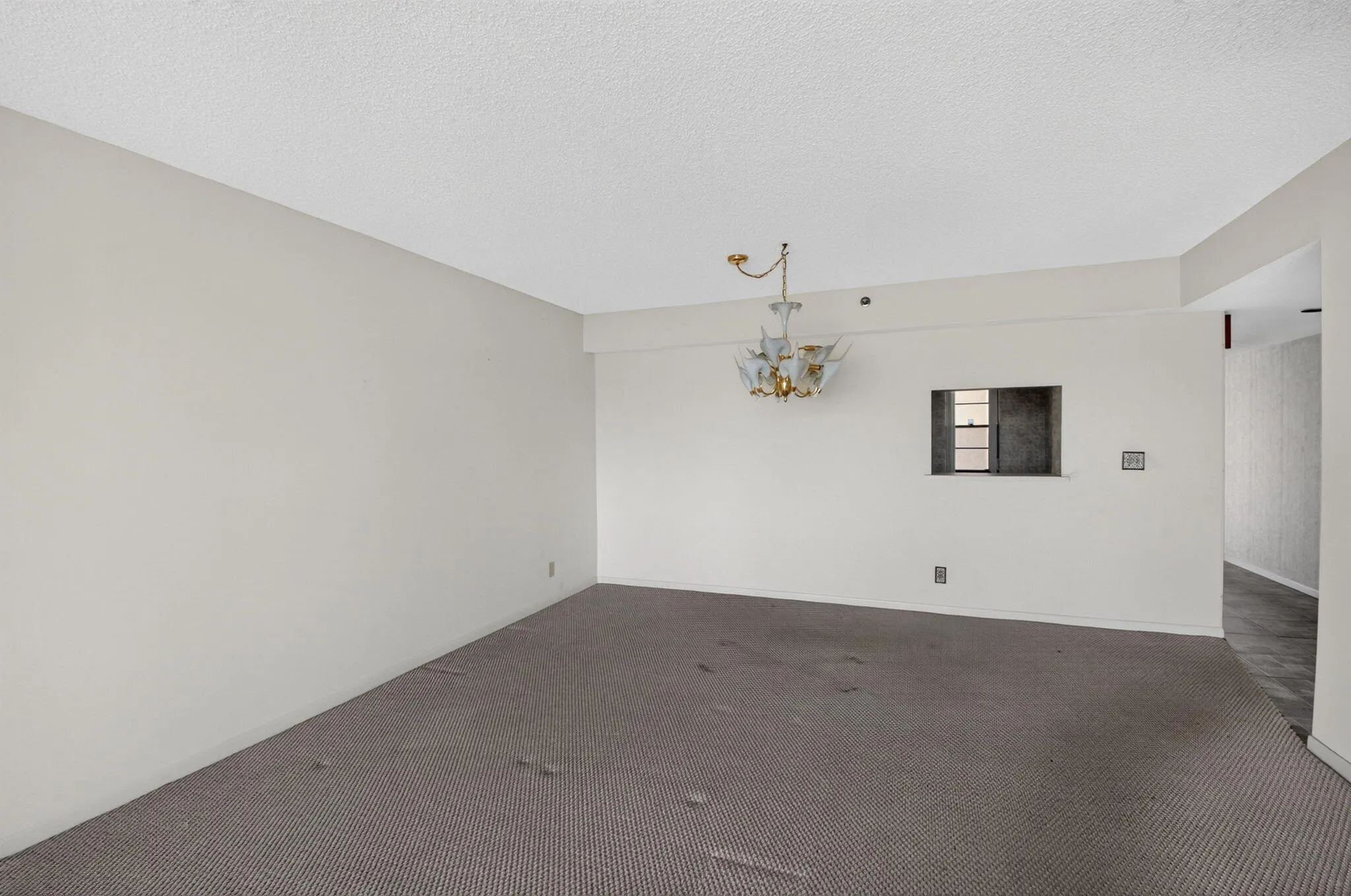 7260 KINGHURST Drive #404