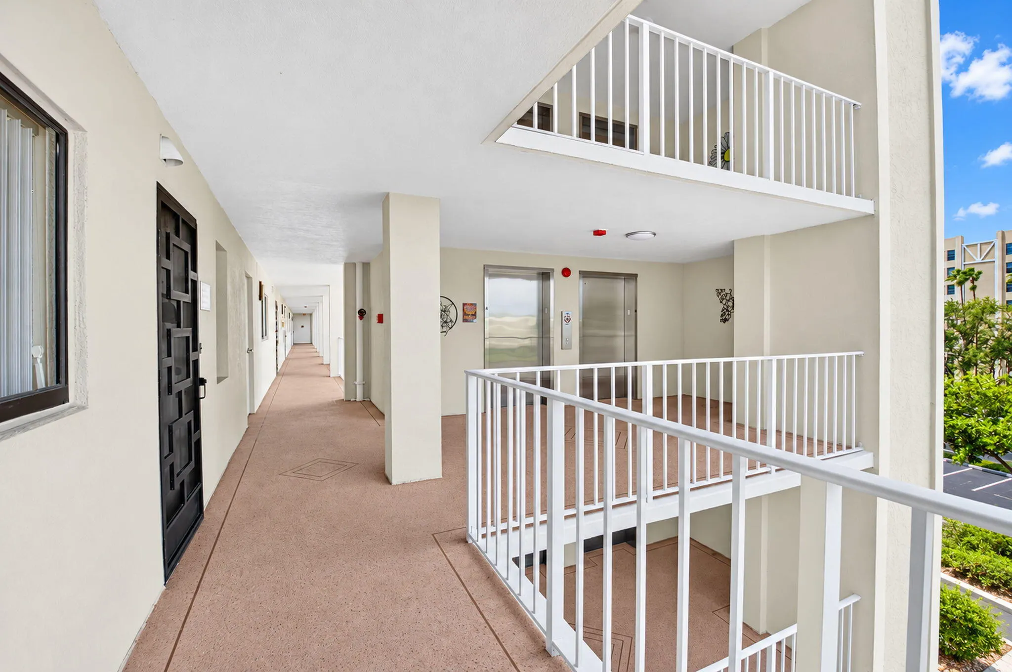 7260 KINGHURST Drive #404