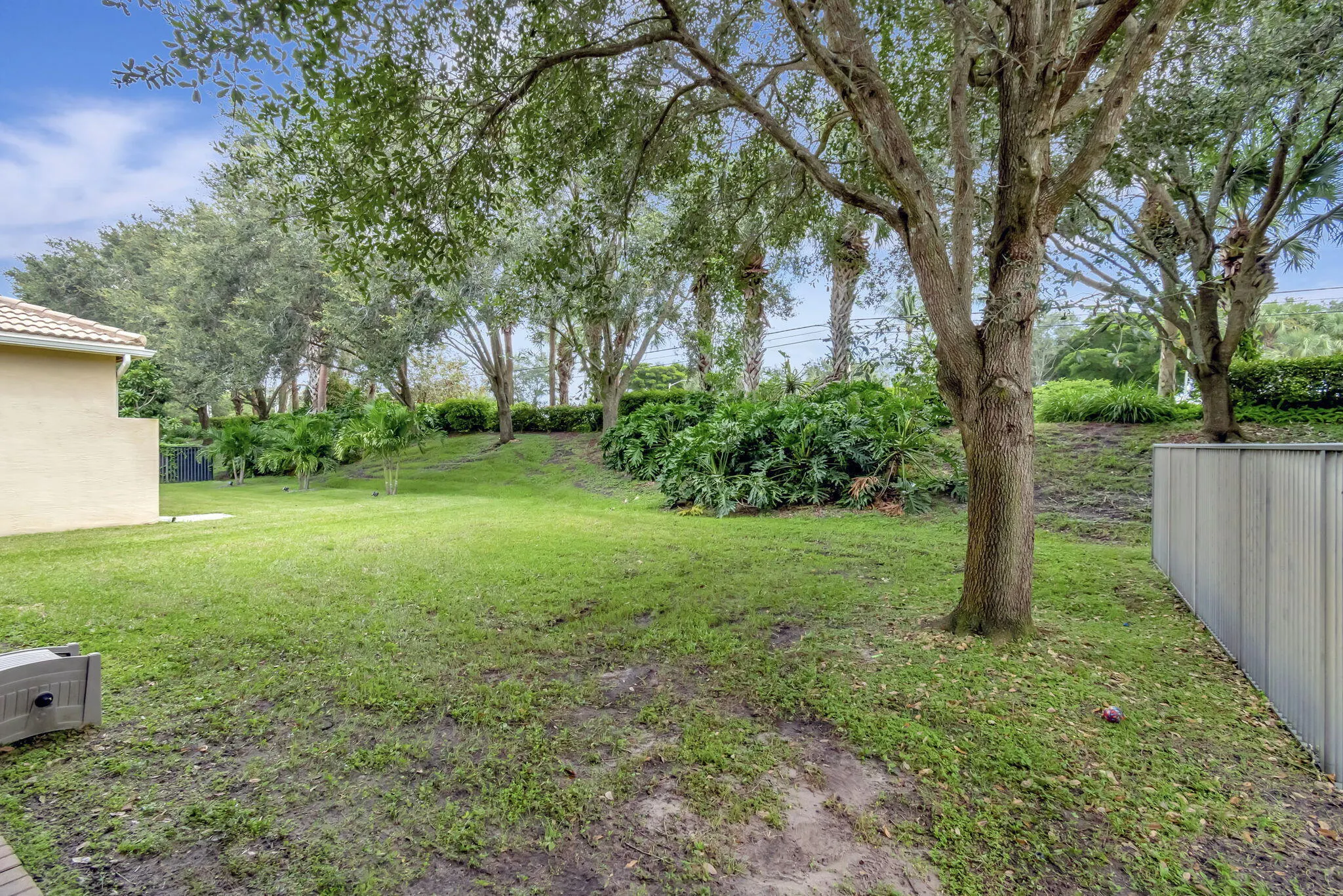 10947 BITTERNUT HICKORY Lane