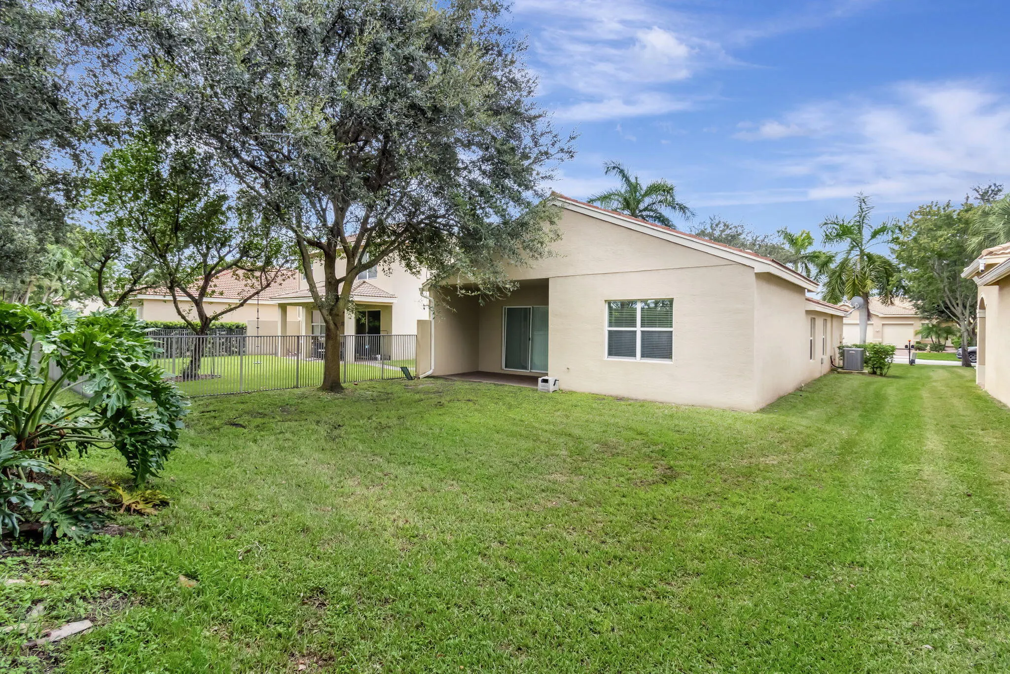 10947 BITTERNUT HICKORY Lane