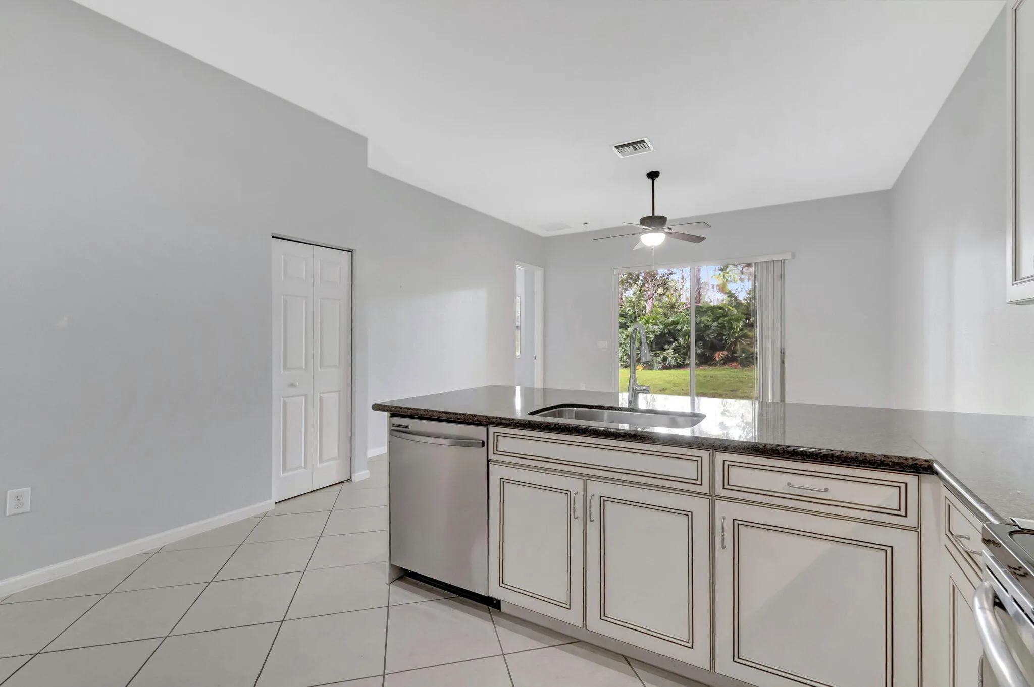 10947 BITTERNUT HICKORY Lane