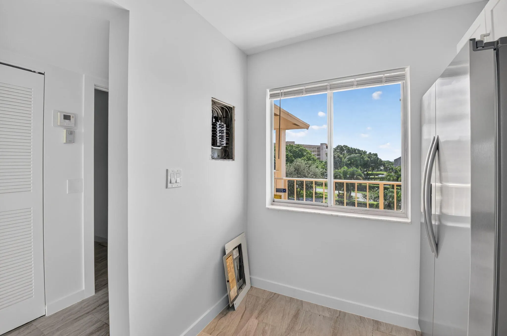 7145 HUNTINGTON Lane #408