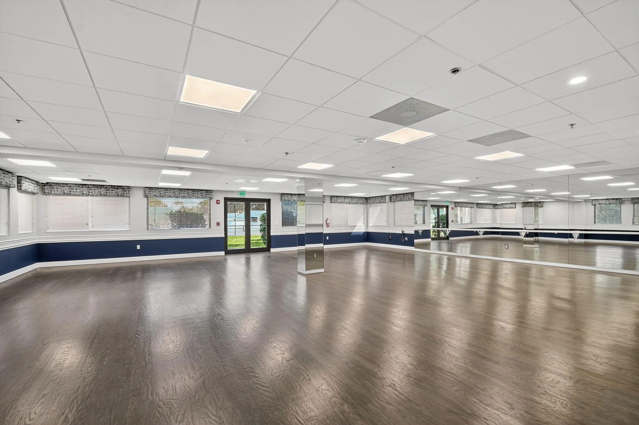 7145 HUNTINGTON Lane #408