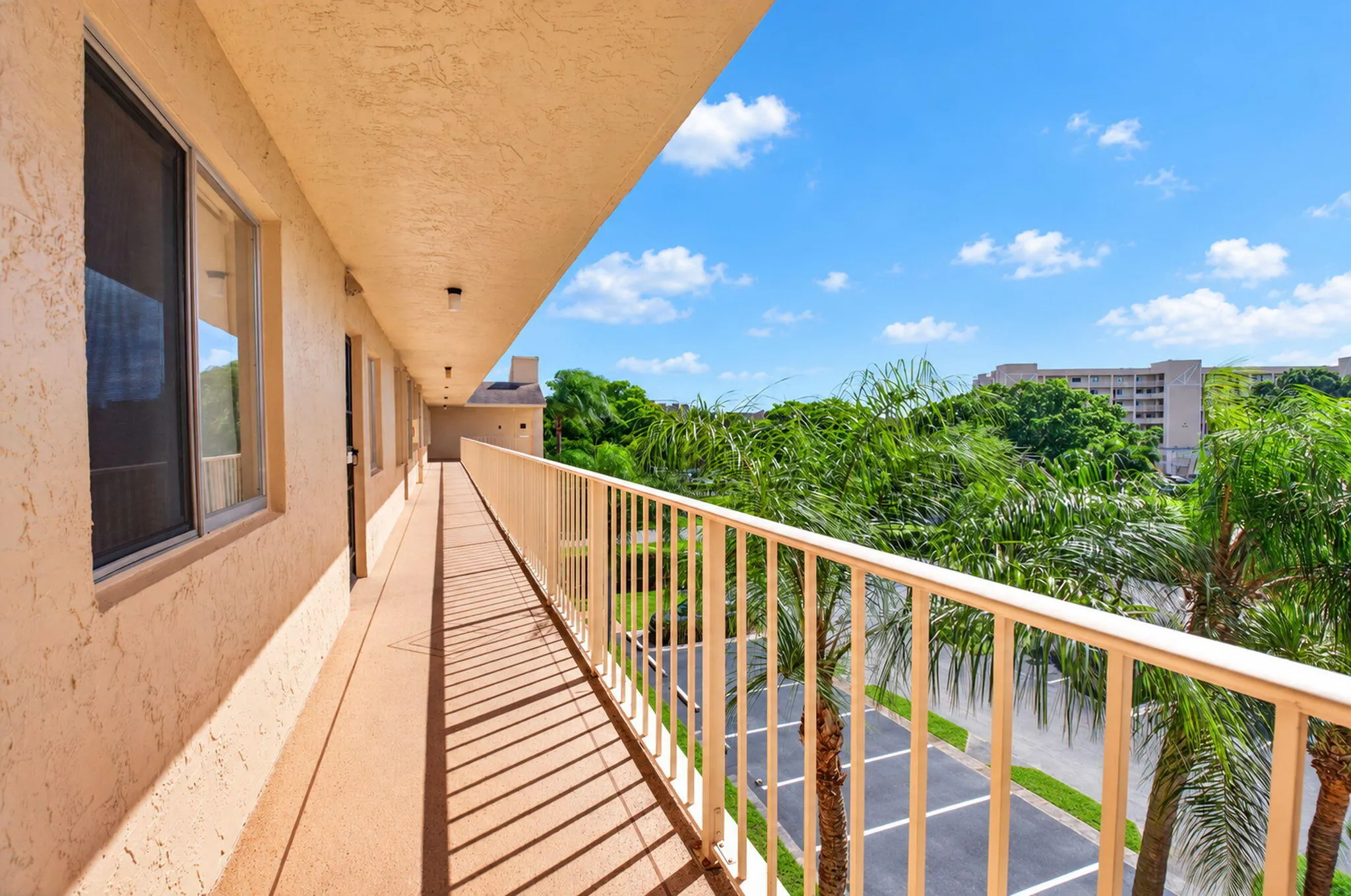 7145 HUNTINGTON Lane #408