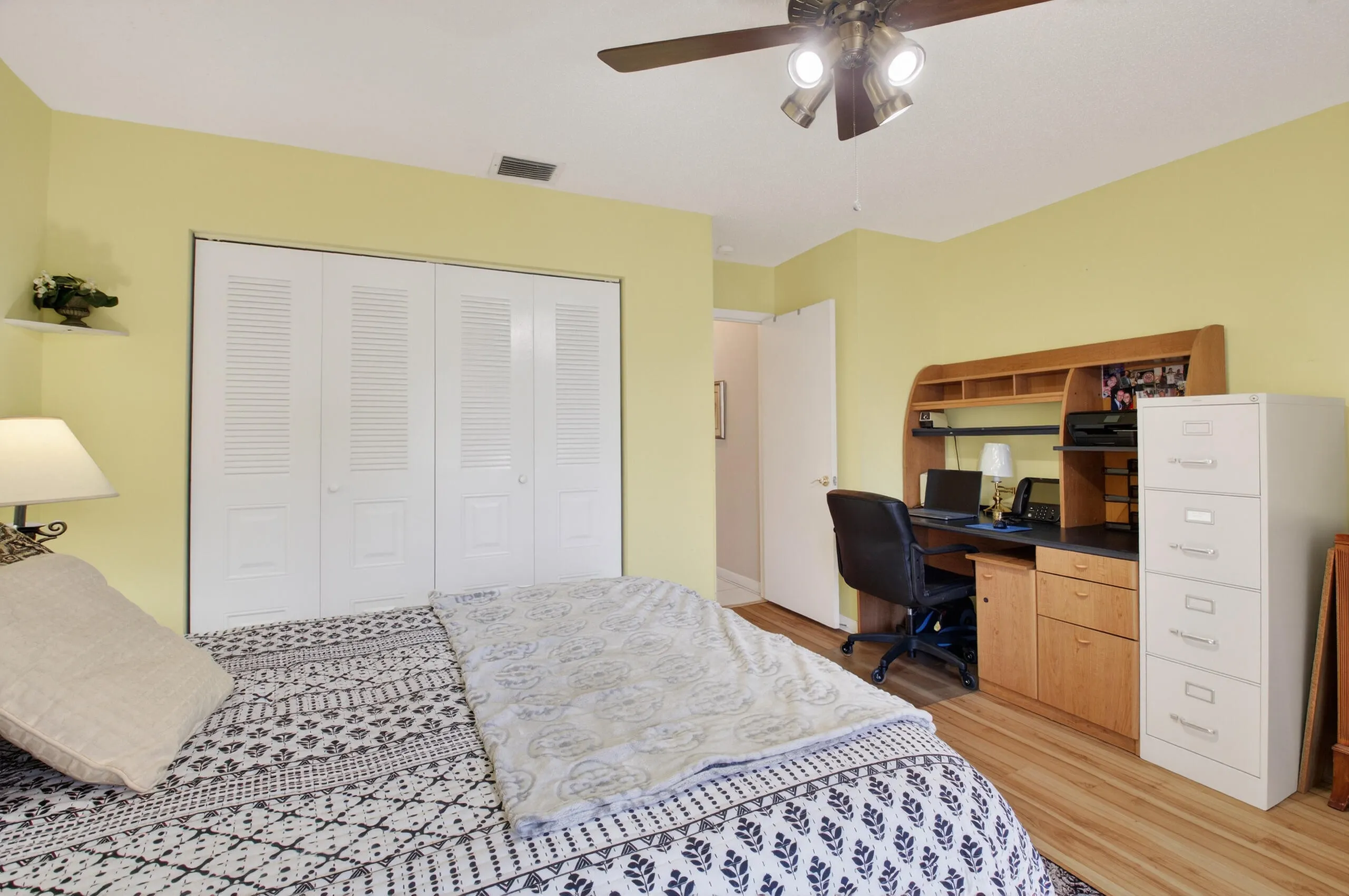 2601 NW 15TH Street