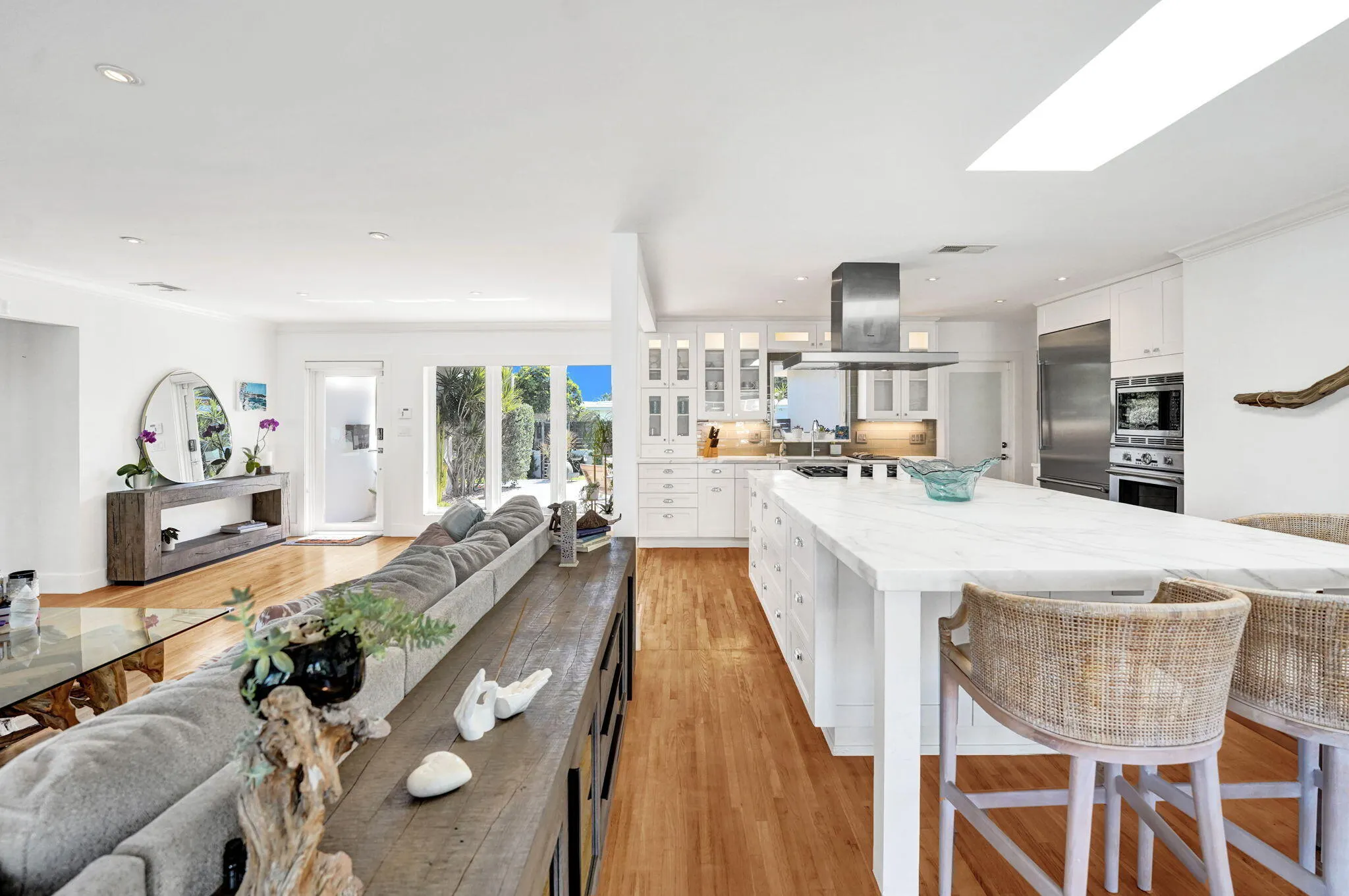 2225 NE 15TH Court
