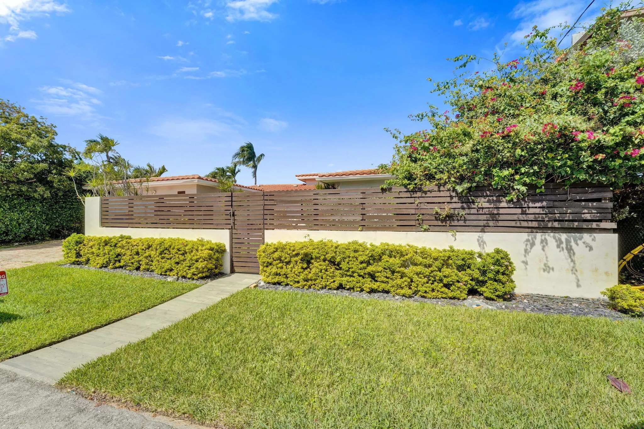 2225 NE 15TH Court