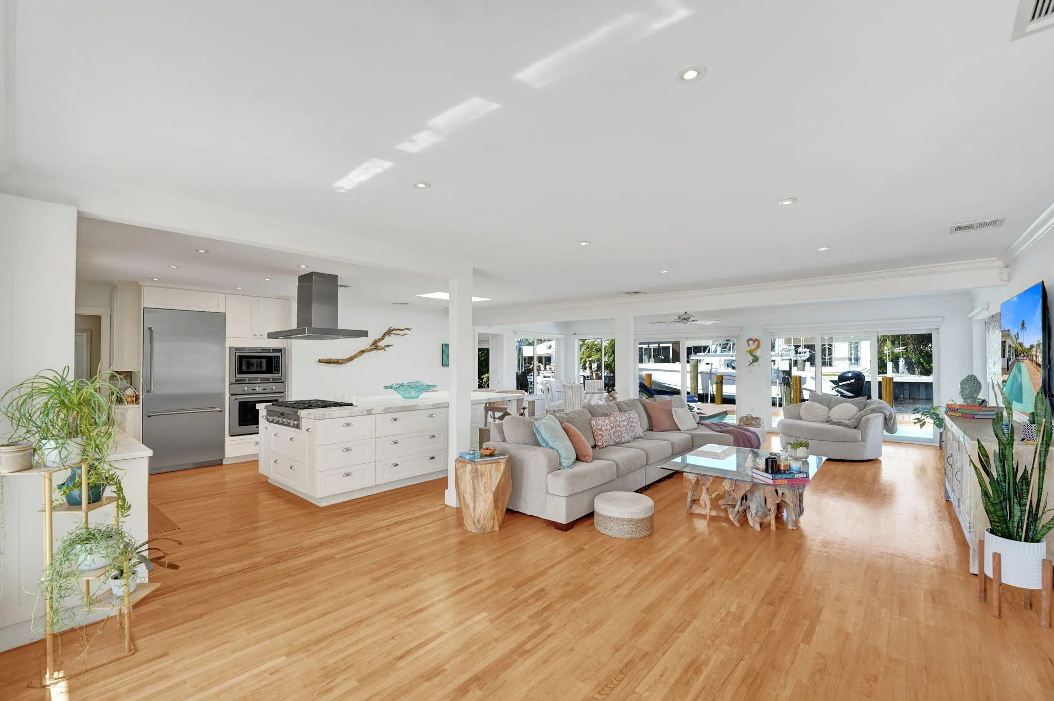 2225 NE 15TH Court