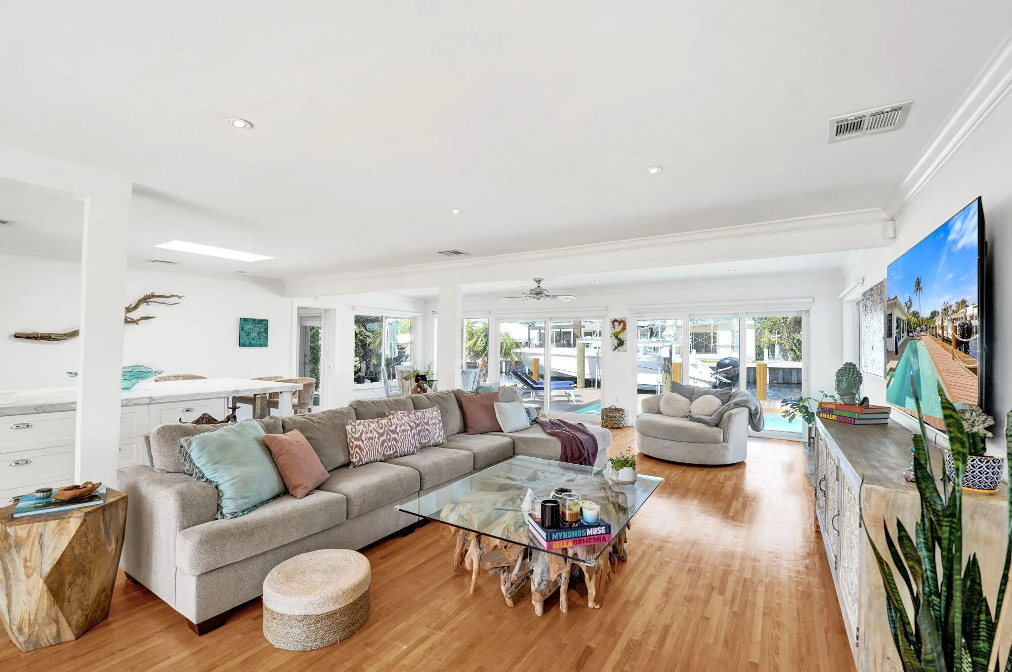 2225 NE 15TH Court