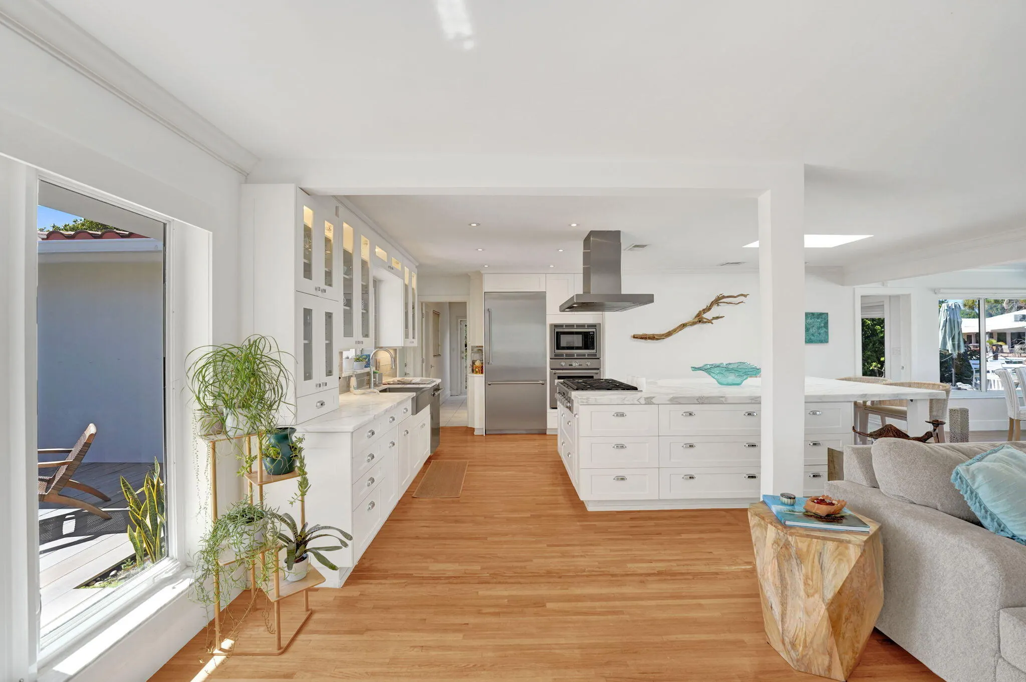 2225 NE 15TH Court