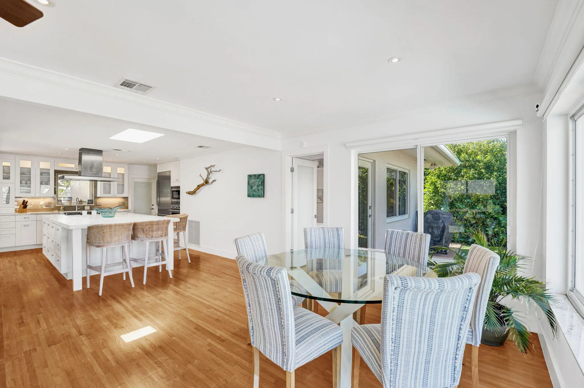 2225 NE 15TH Court