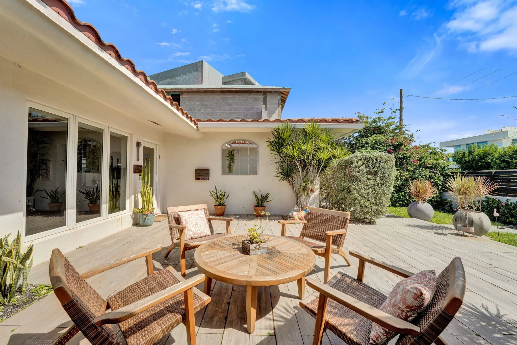 2225 NE 15TH Court