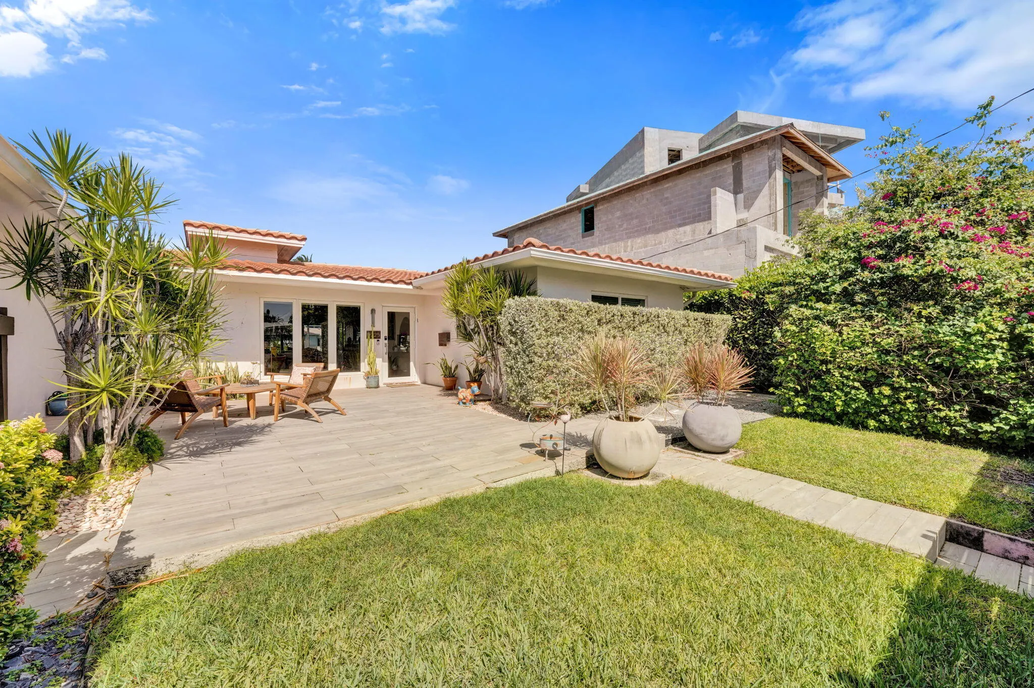 2225 NE 15TH Court