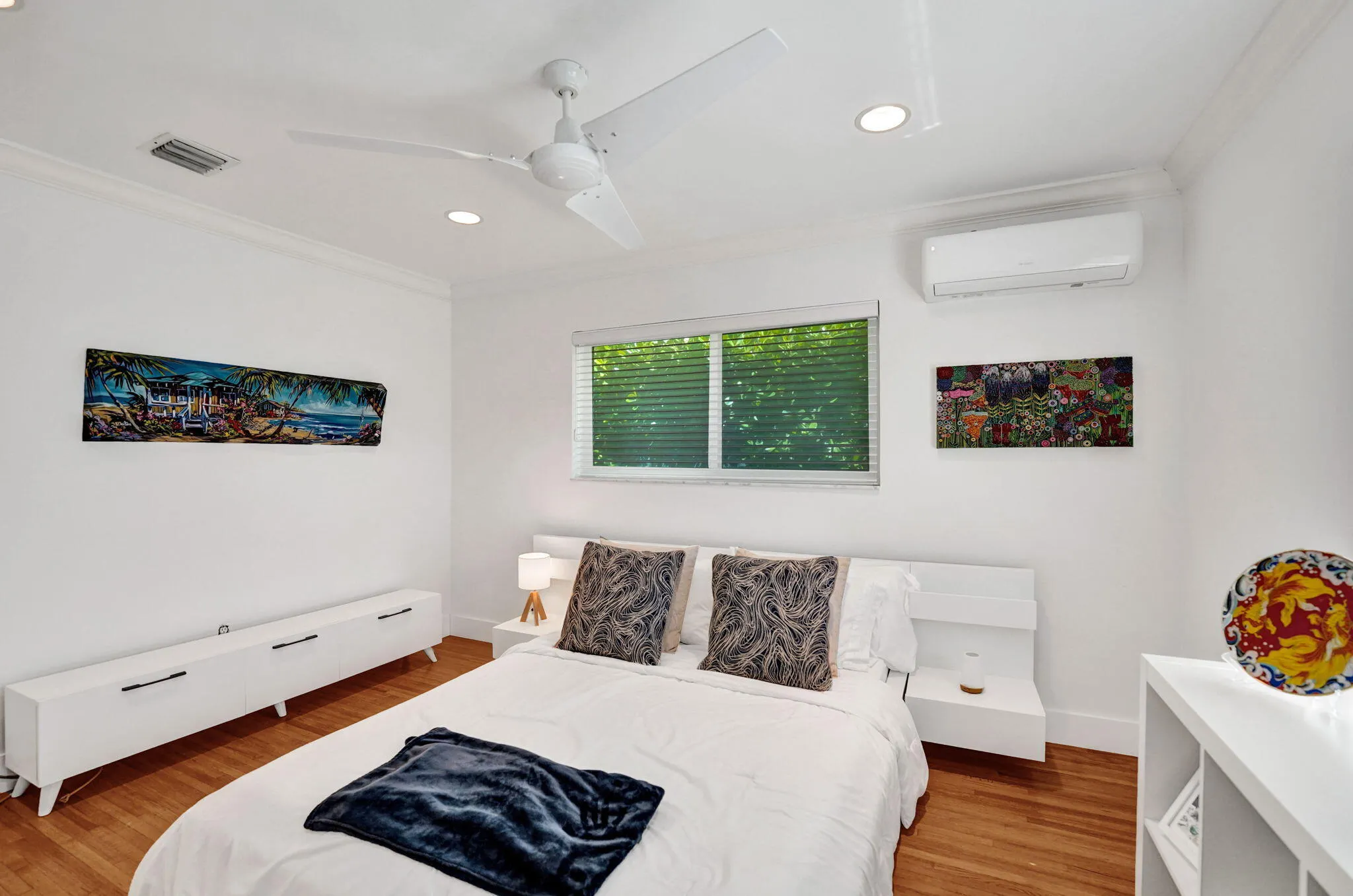 2225 NE 15TH Court