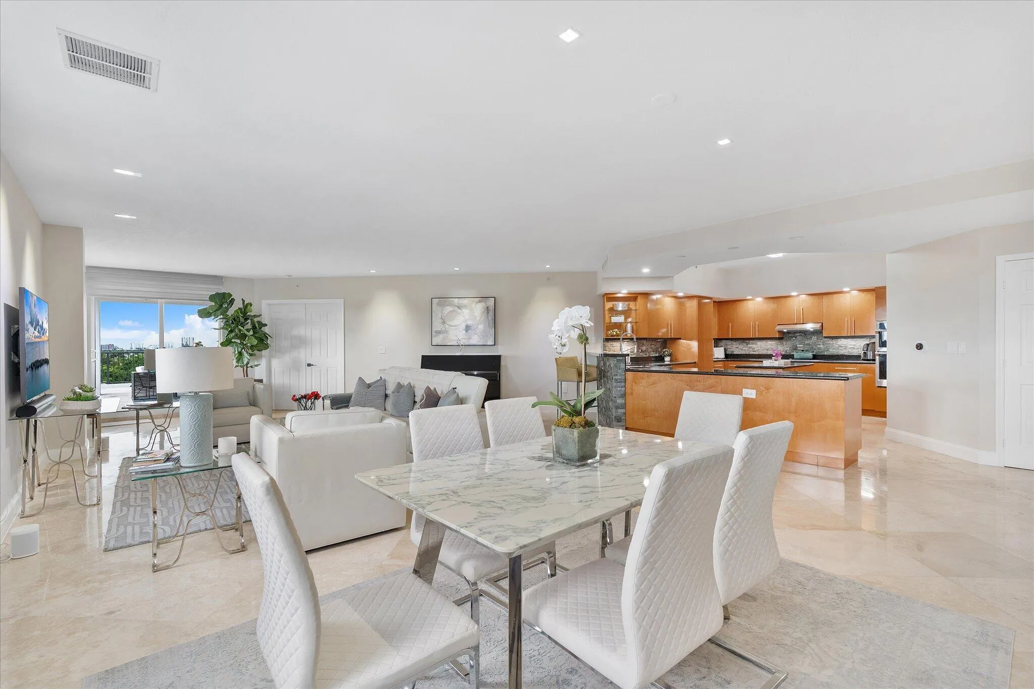 615 BAYSHORE Drive #603